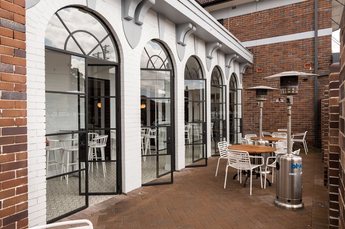 Crossways Hotel, Strathfield