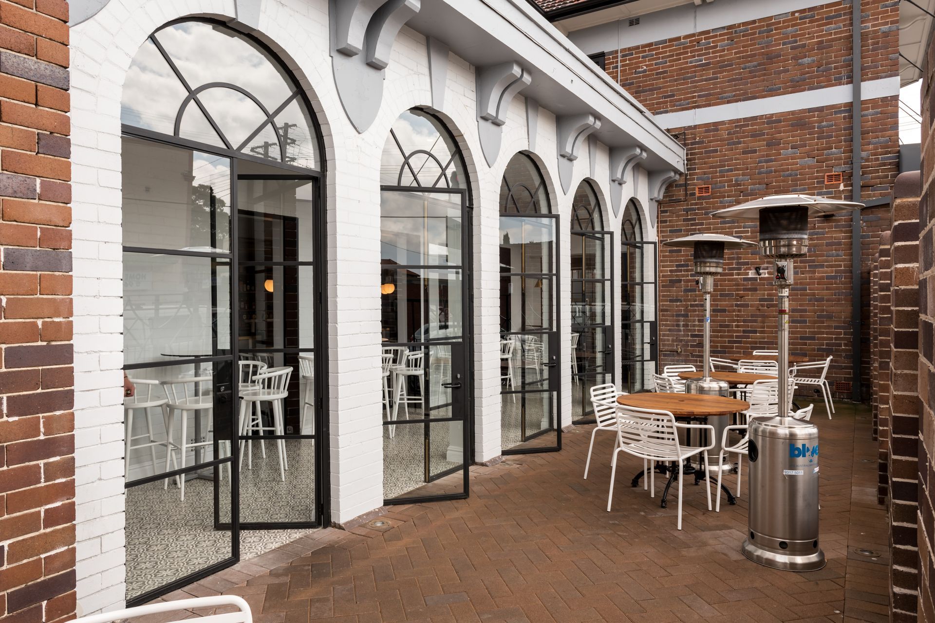 Crossways Hotel, Strathfield