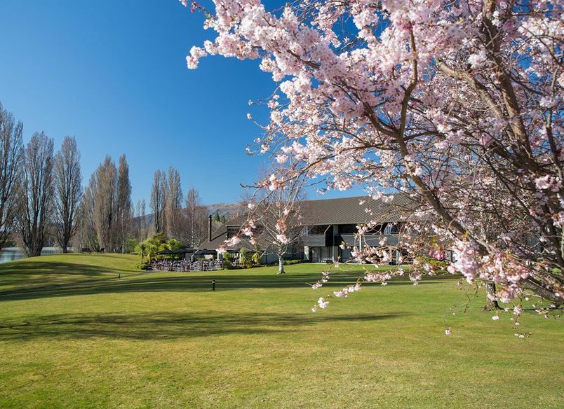 Edgewater Lake Wanaka