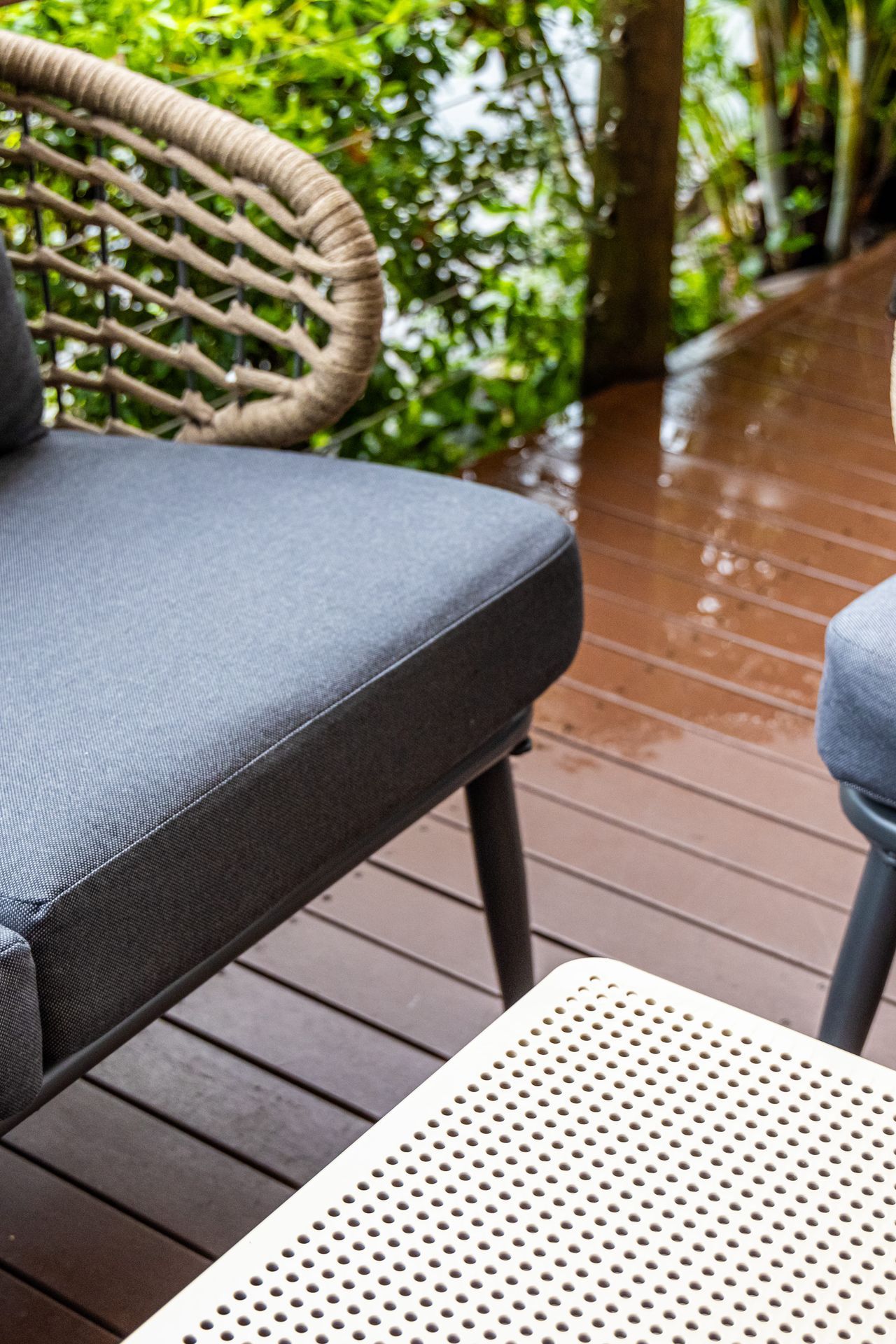 GC-Outdoor-Lounge-Close-Up.jpg