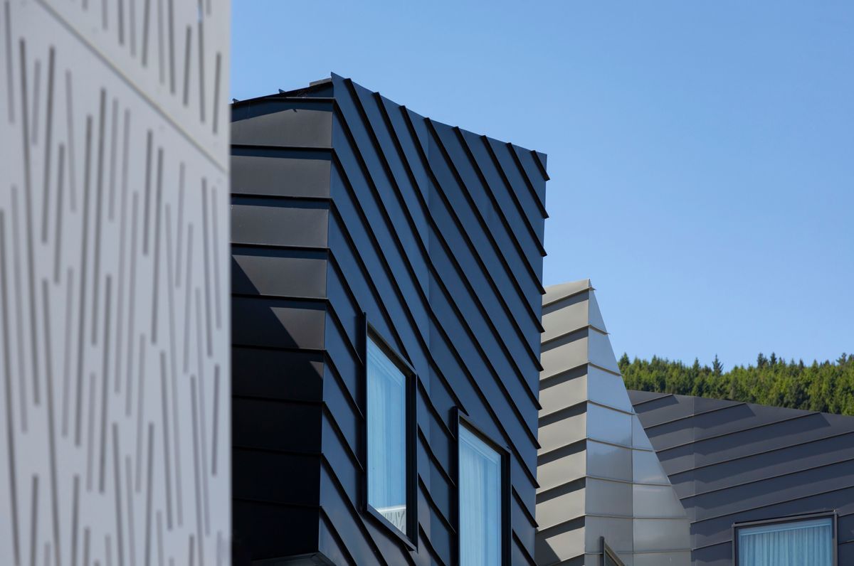 Holiday Inn Express | Detailing | McAuliffe Stevens Architects