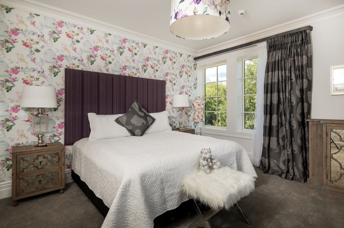 Henley Hotel