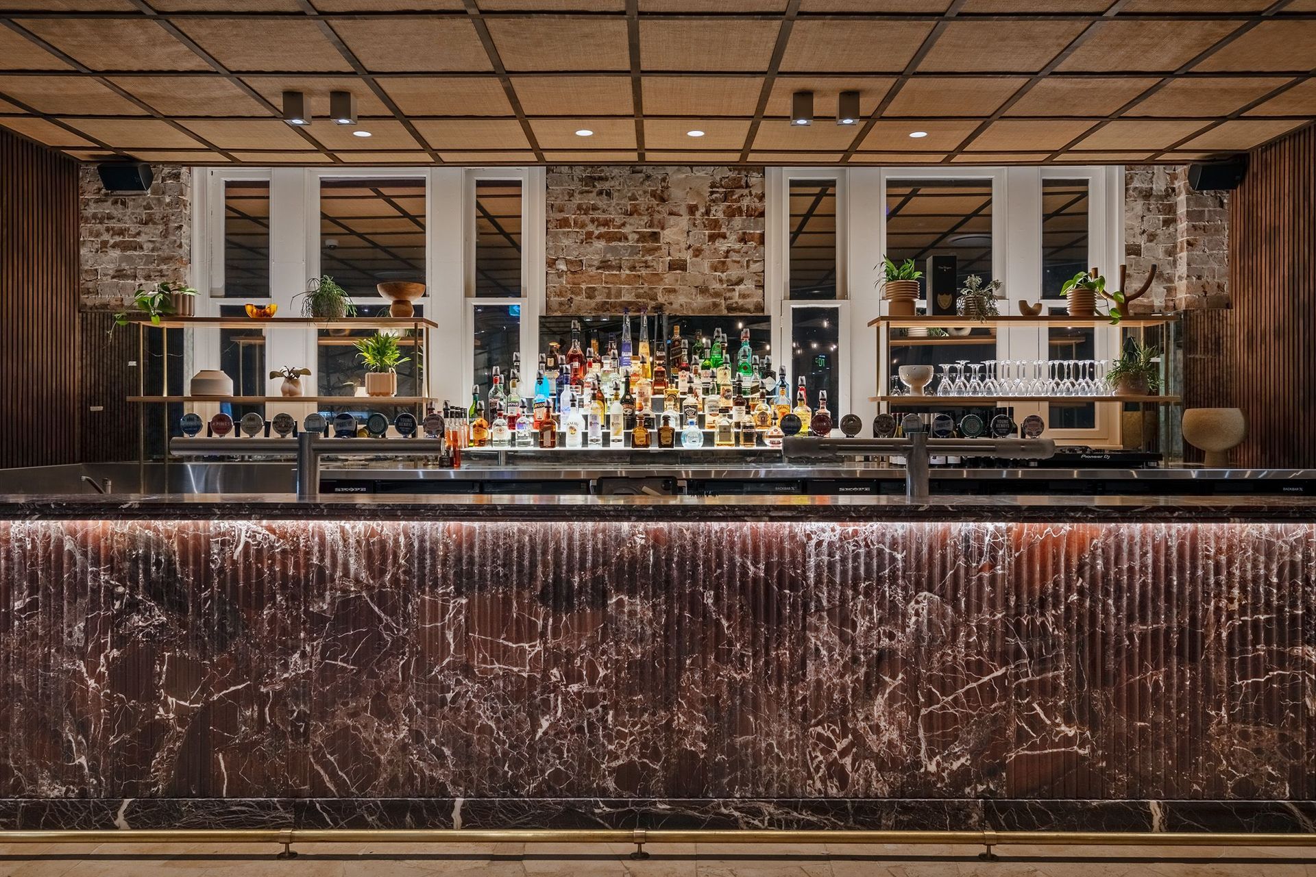 Colombian Hotel, Darlinghurst