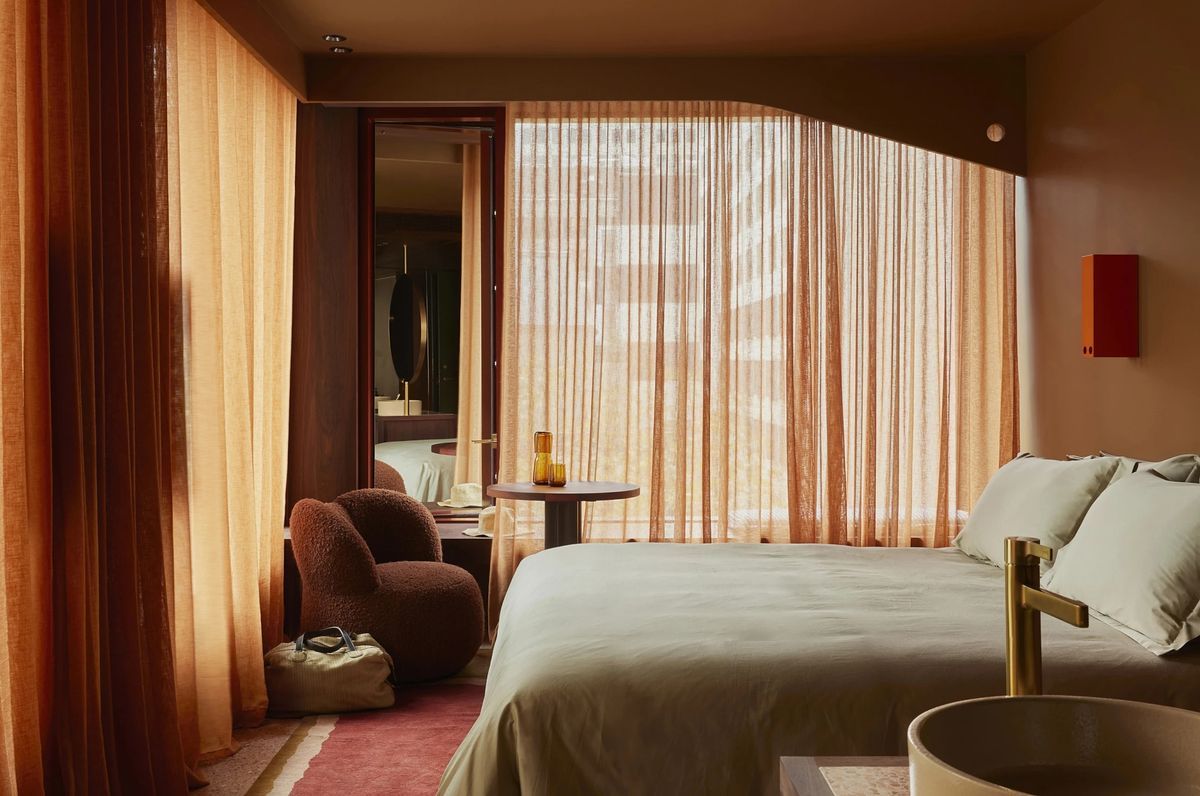Melbourne Place Hotel