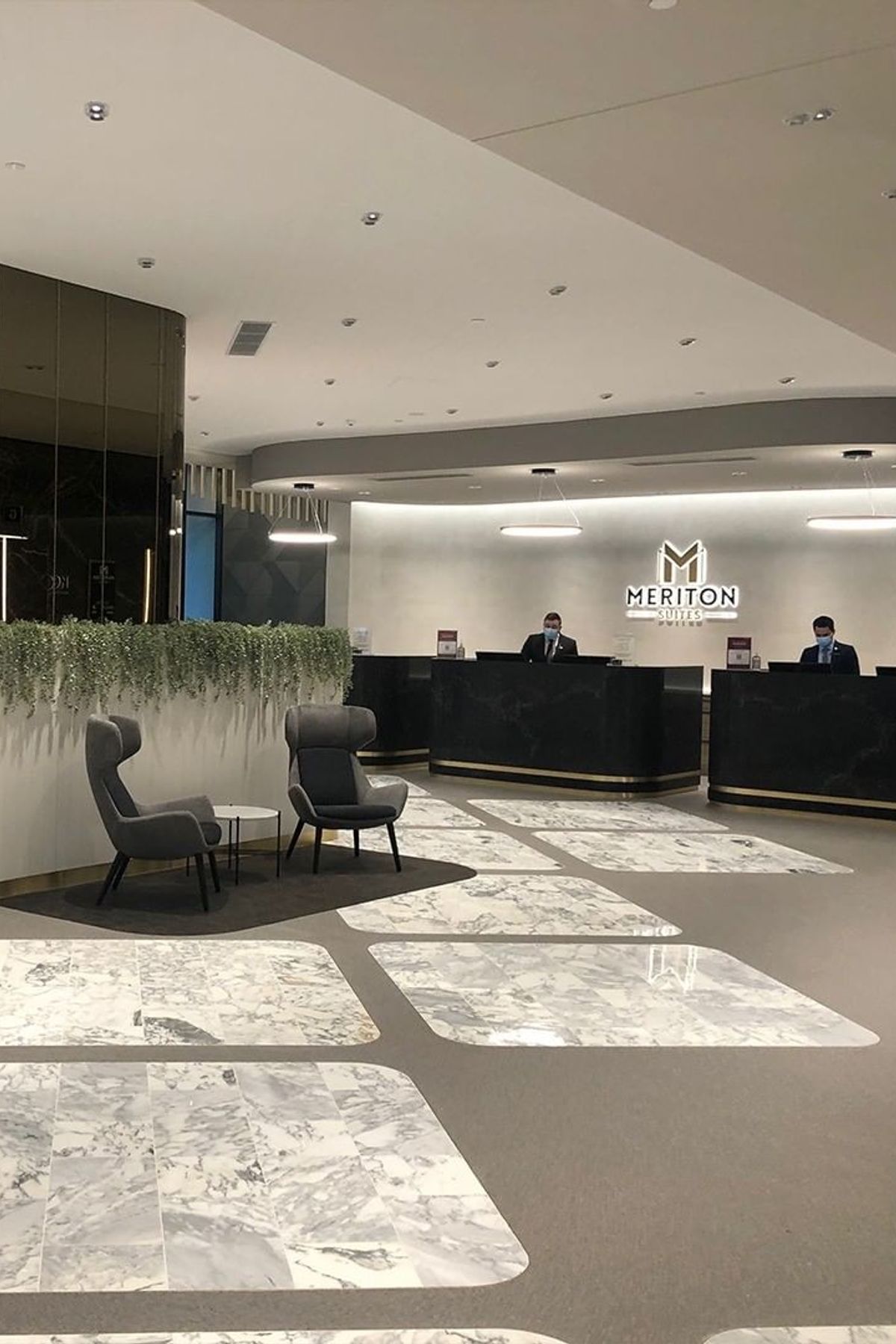 Meriton Suites Surfers Paradise - Gold Coast