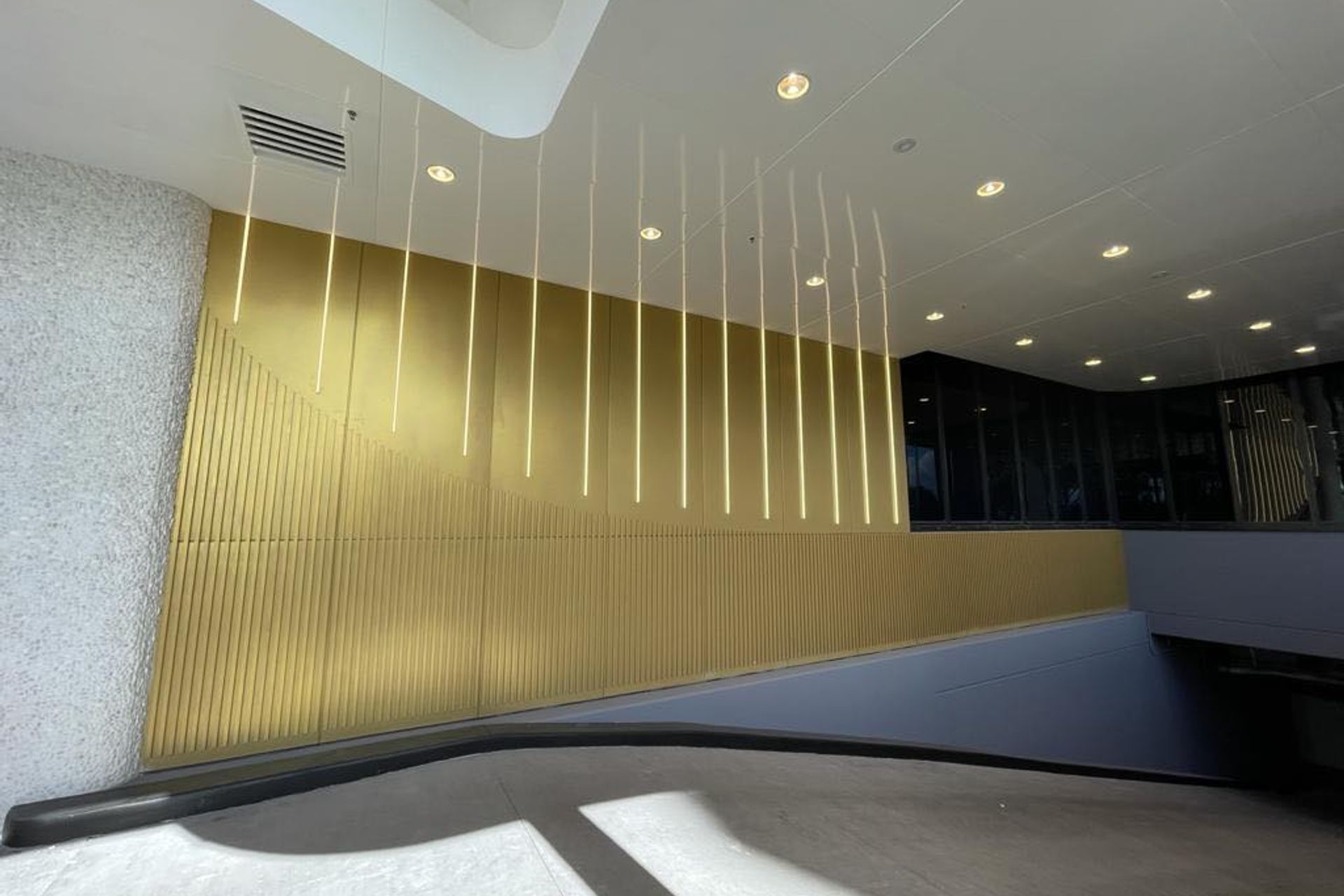 Meriton Suites Surfers Paradise - Gold Coast