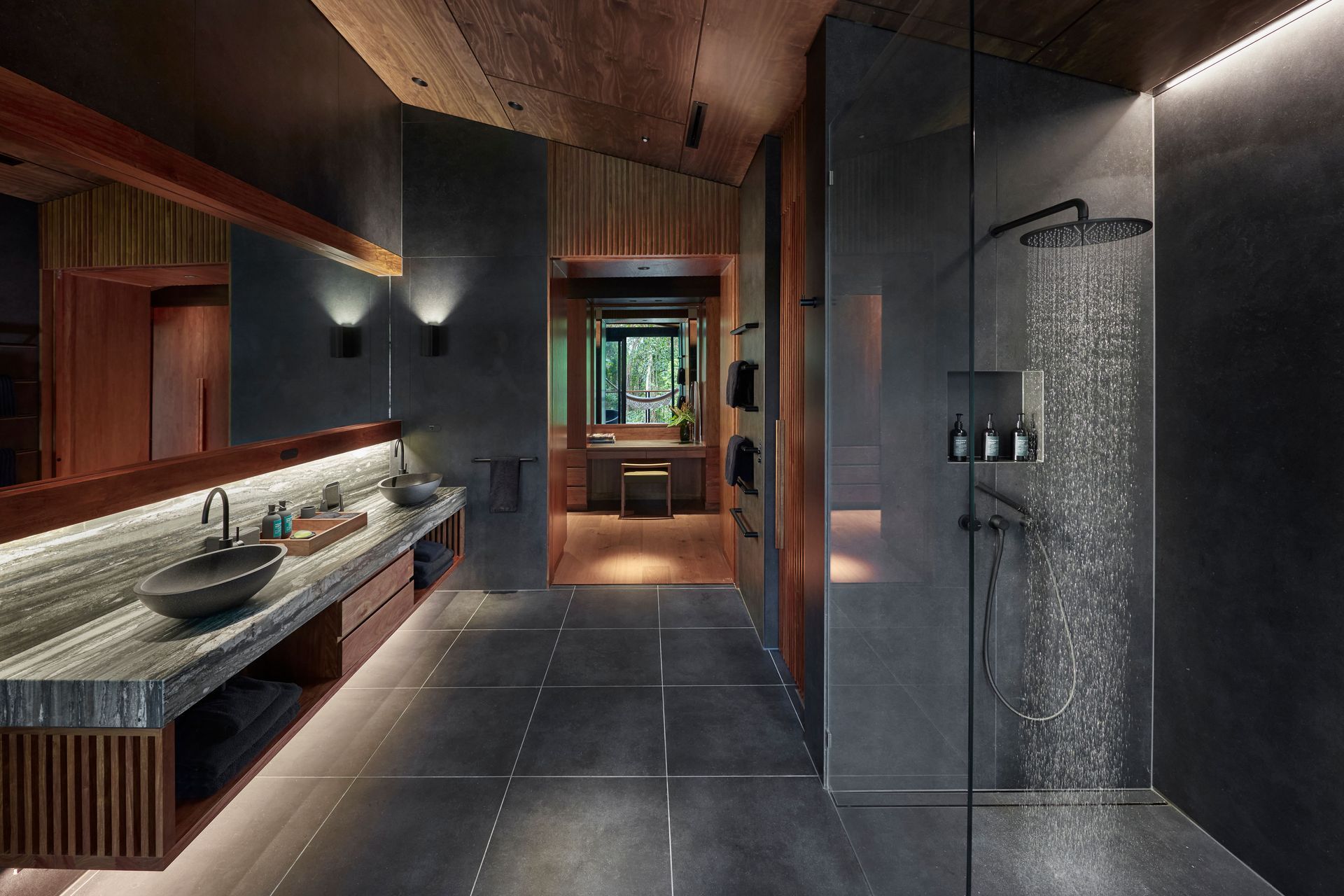 Photography: George Apostolidis