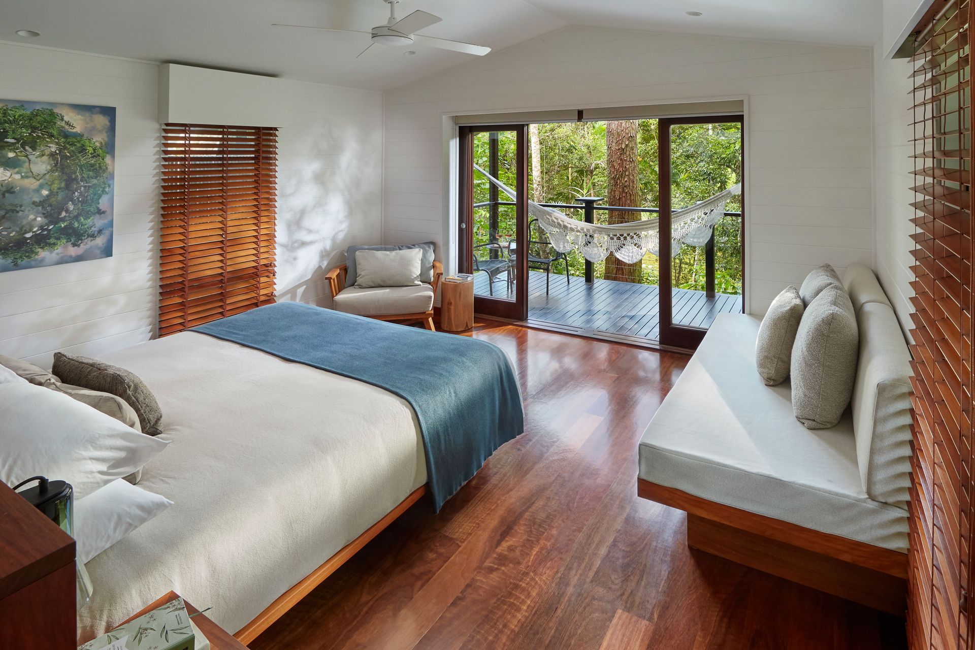 Photography: George Apostolidis