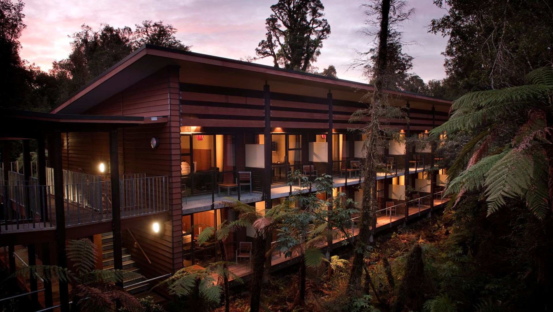 Te Waonui Forest Retreat banner