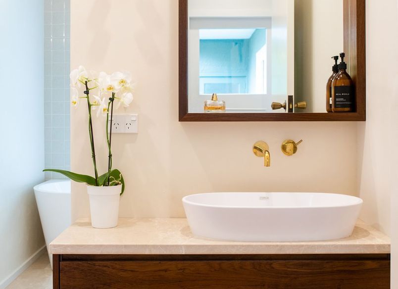 Stunning Mid-Century Modern Bathrooms