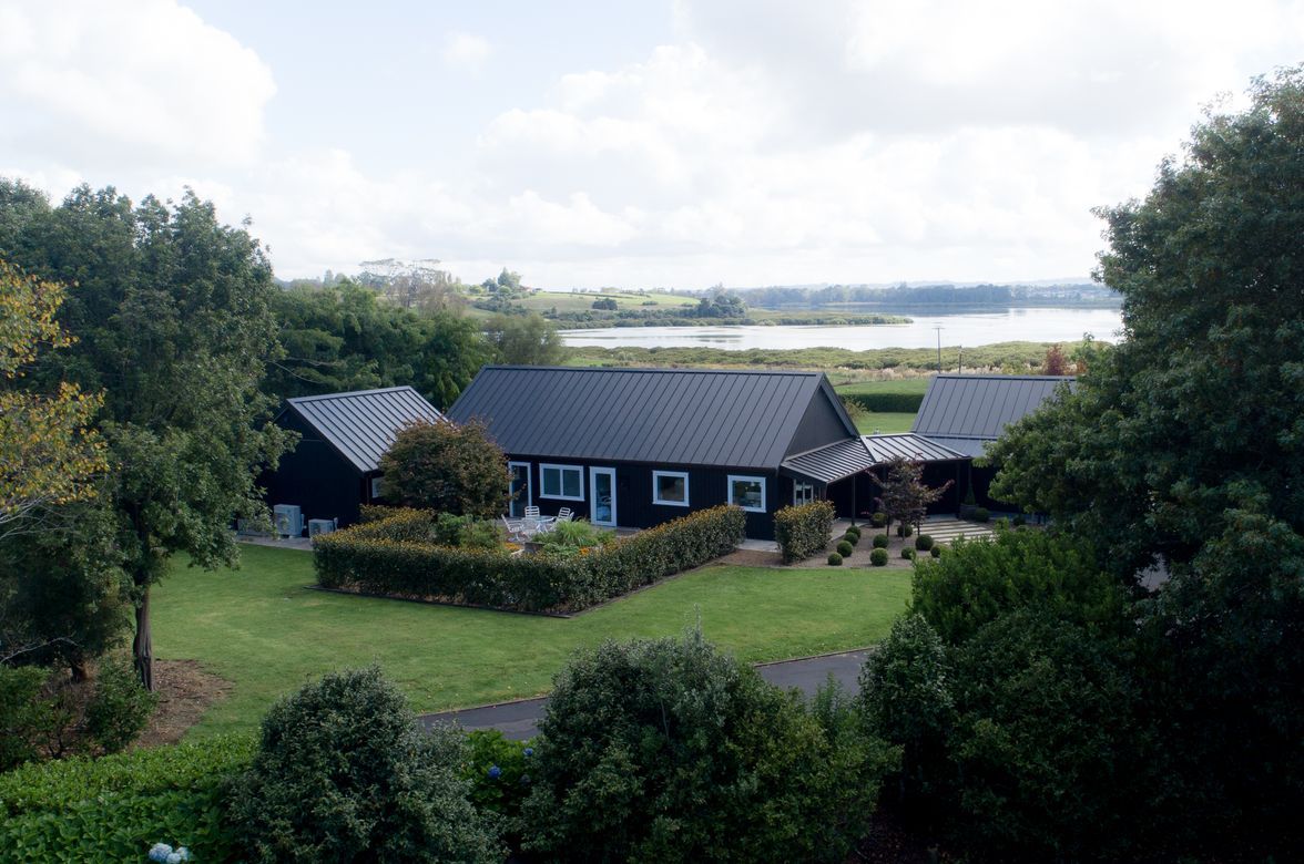 Rural Paradise - Eurostyle Spanlok Roofing - Colorsteel