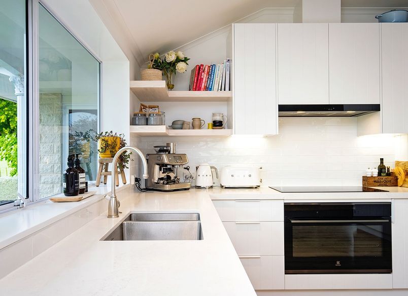 Marble & White, with a hint of Timber for warmth