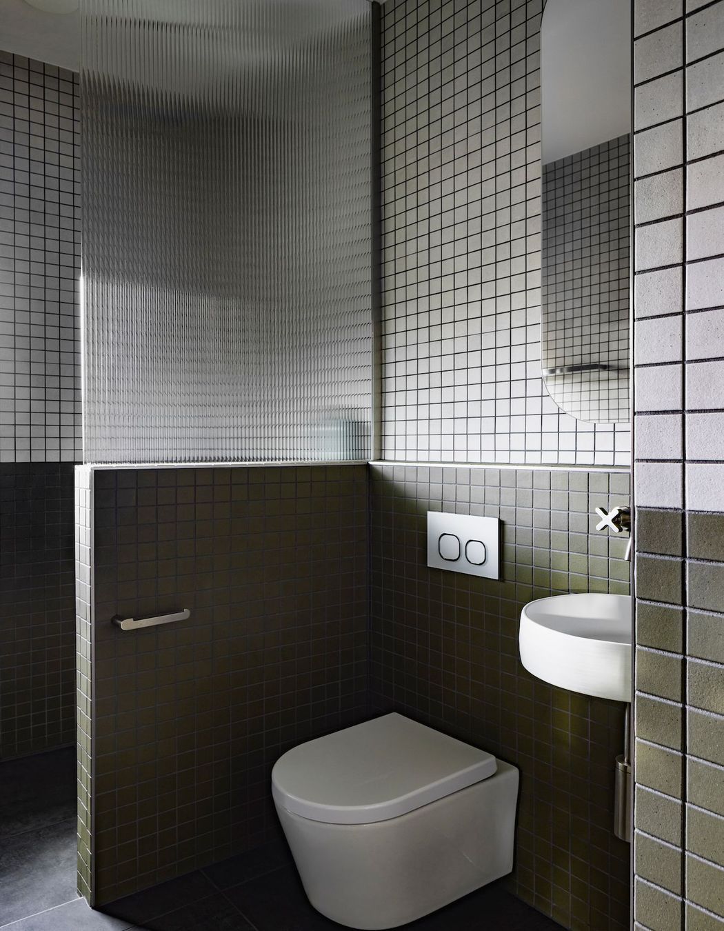 07-envirotecture-L52-newsouthwales-bathroom.JPG