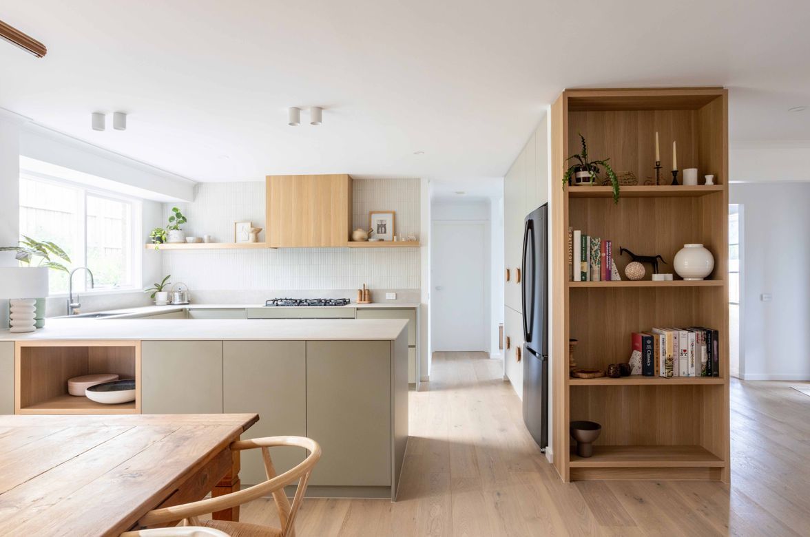 Myrtle St, Langwarrin