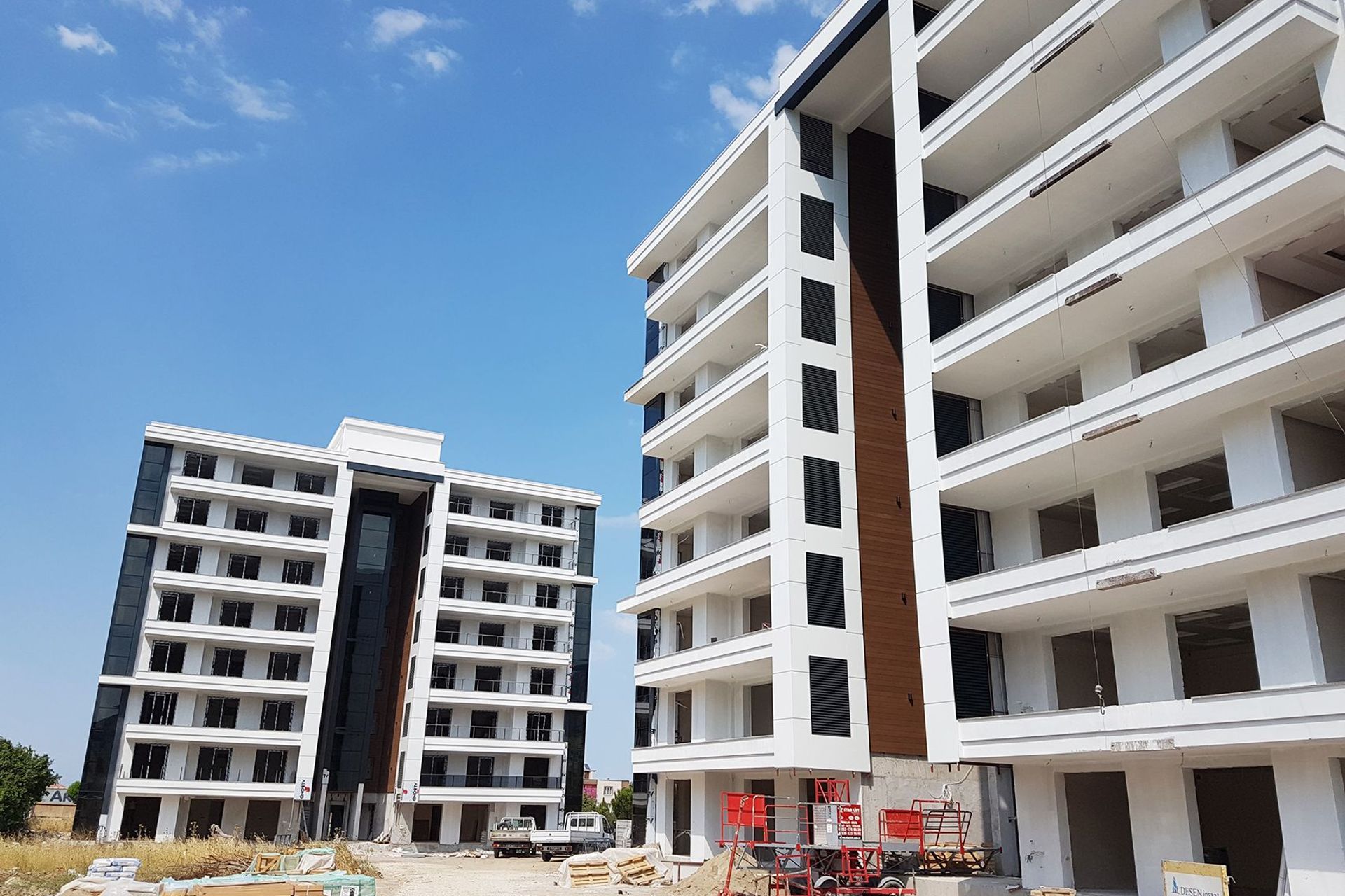 Desen Life Project 32 Units Apartment