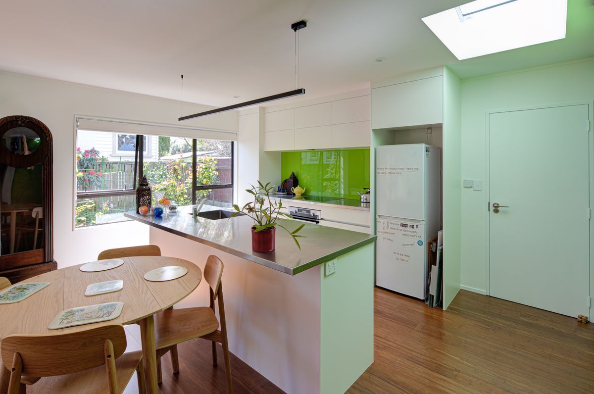 Vivids and Neutrals Intermingle in this Modern Interior Design