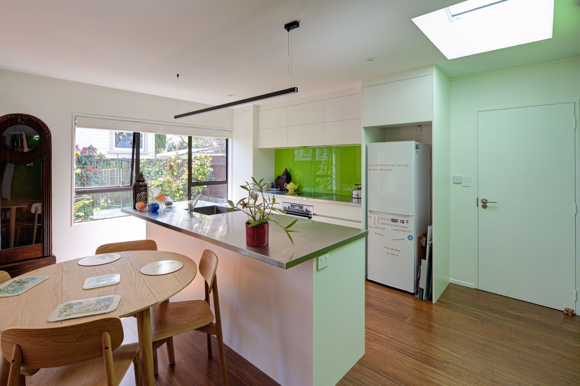 Vivids and Neutrals Intermingle in this Modern Interior Design