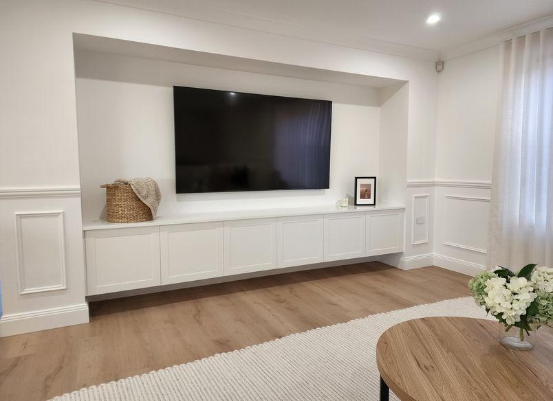 Streamline Hamptons style Media Unit