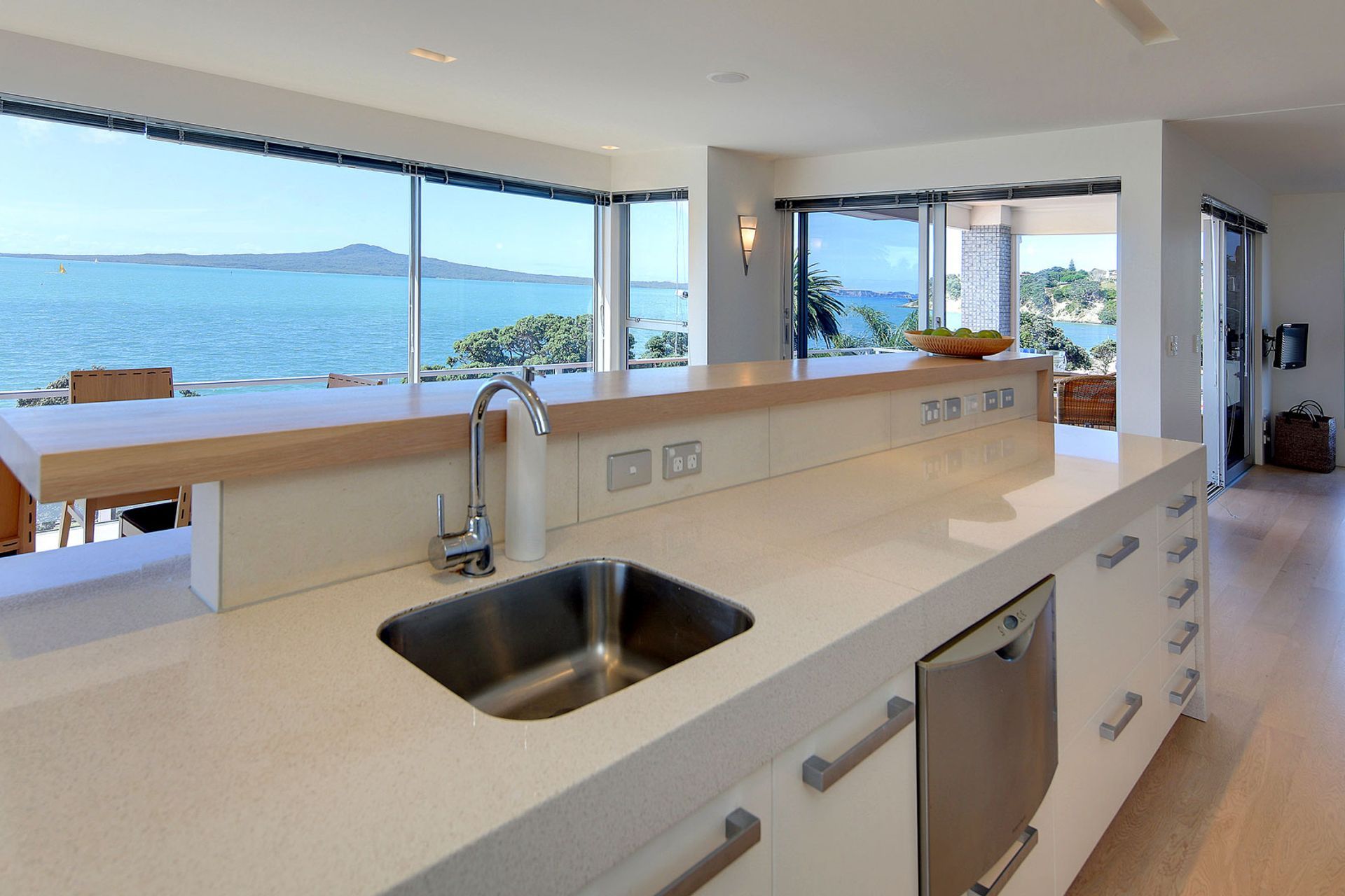 Tamaki Drive - Saint Heliers