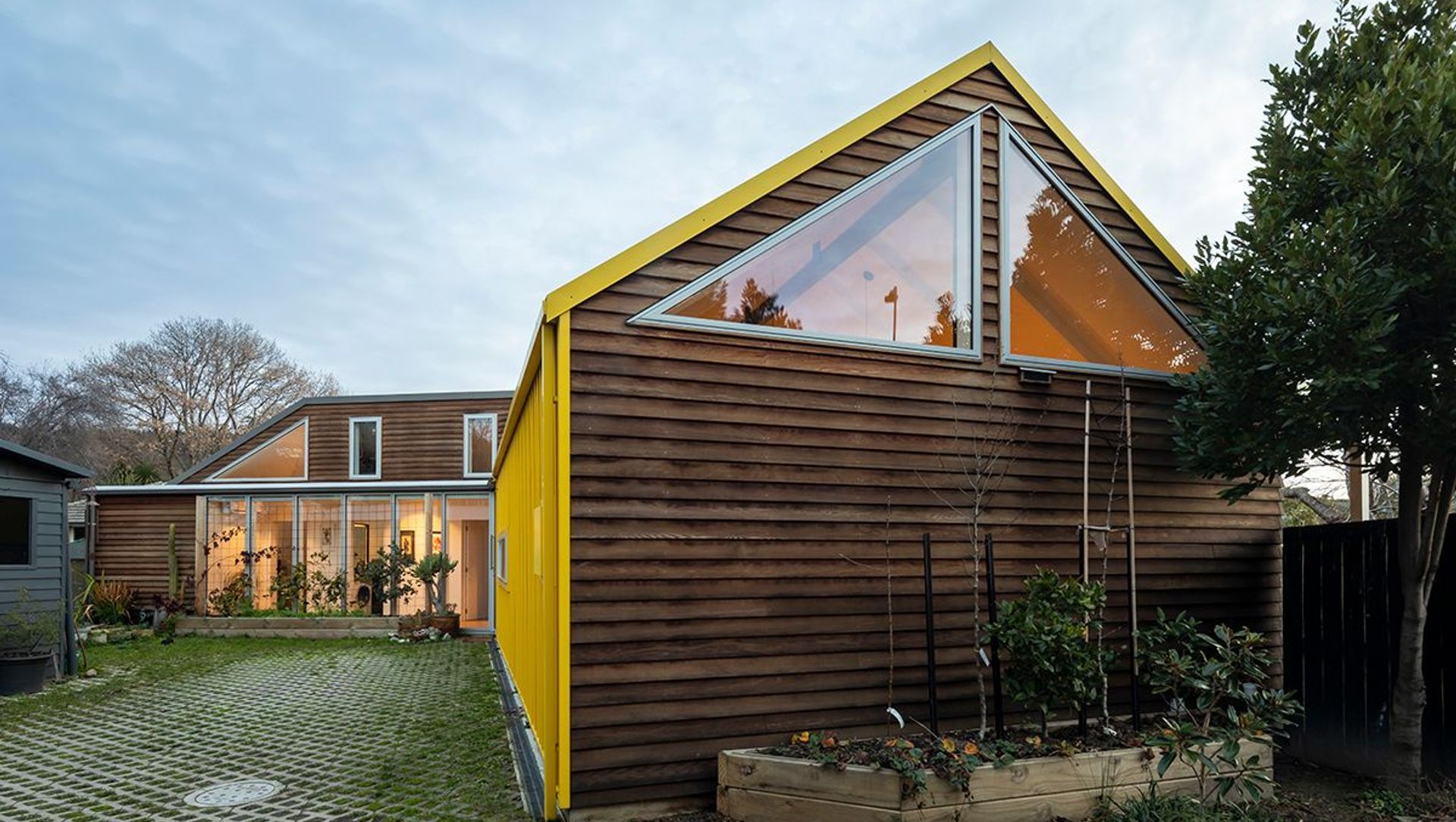 Kōwhai house banner