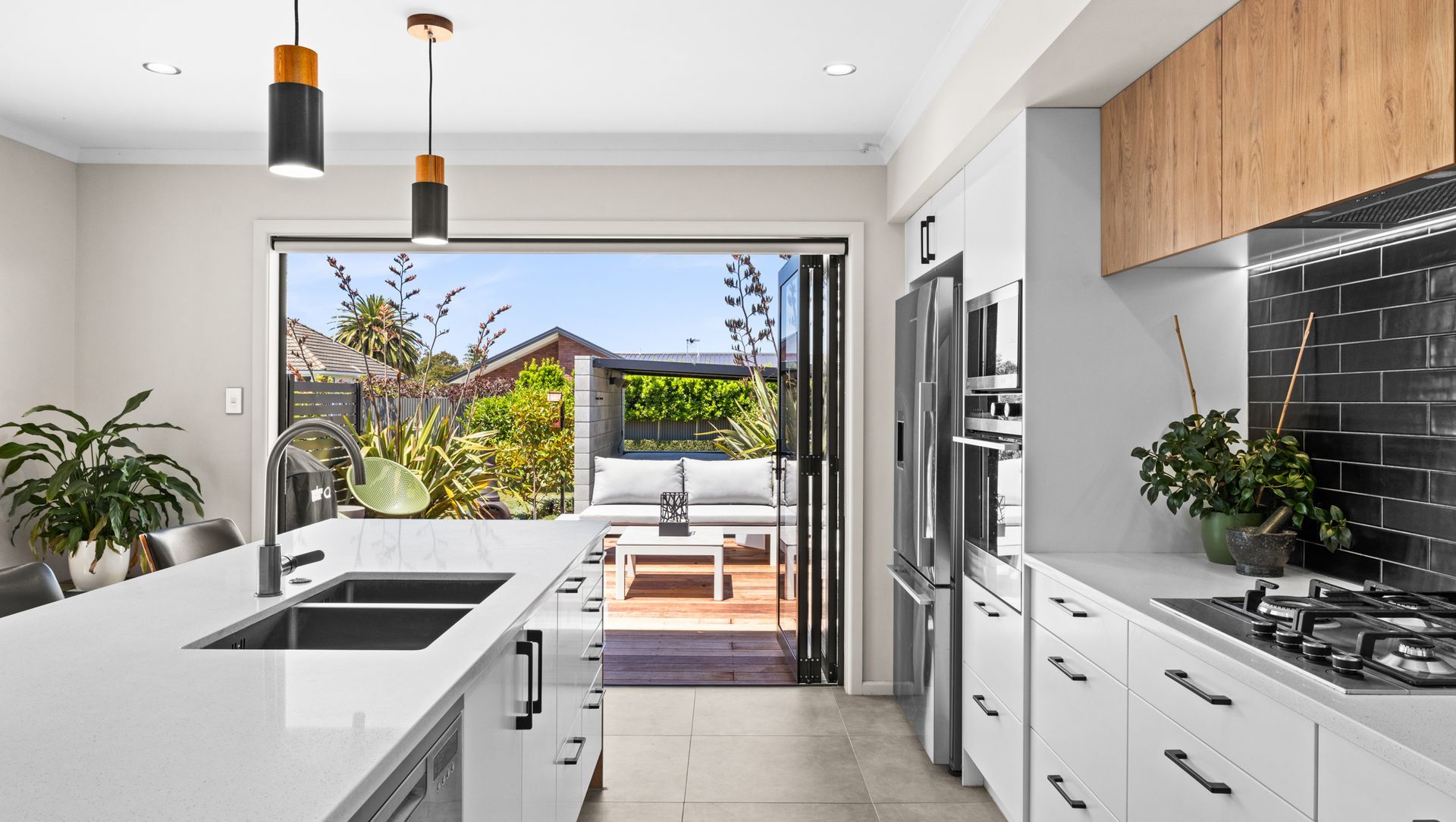 Modern 1950's Bungalow banner