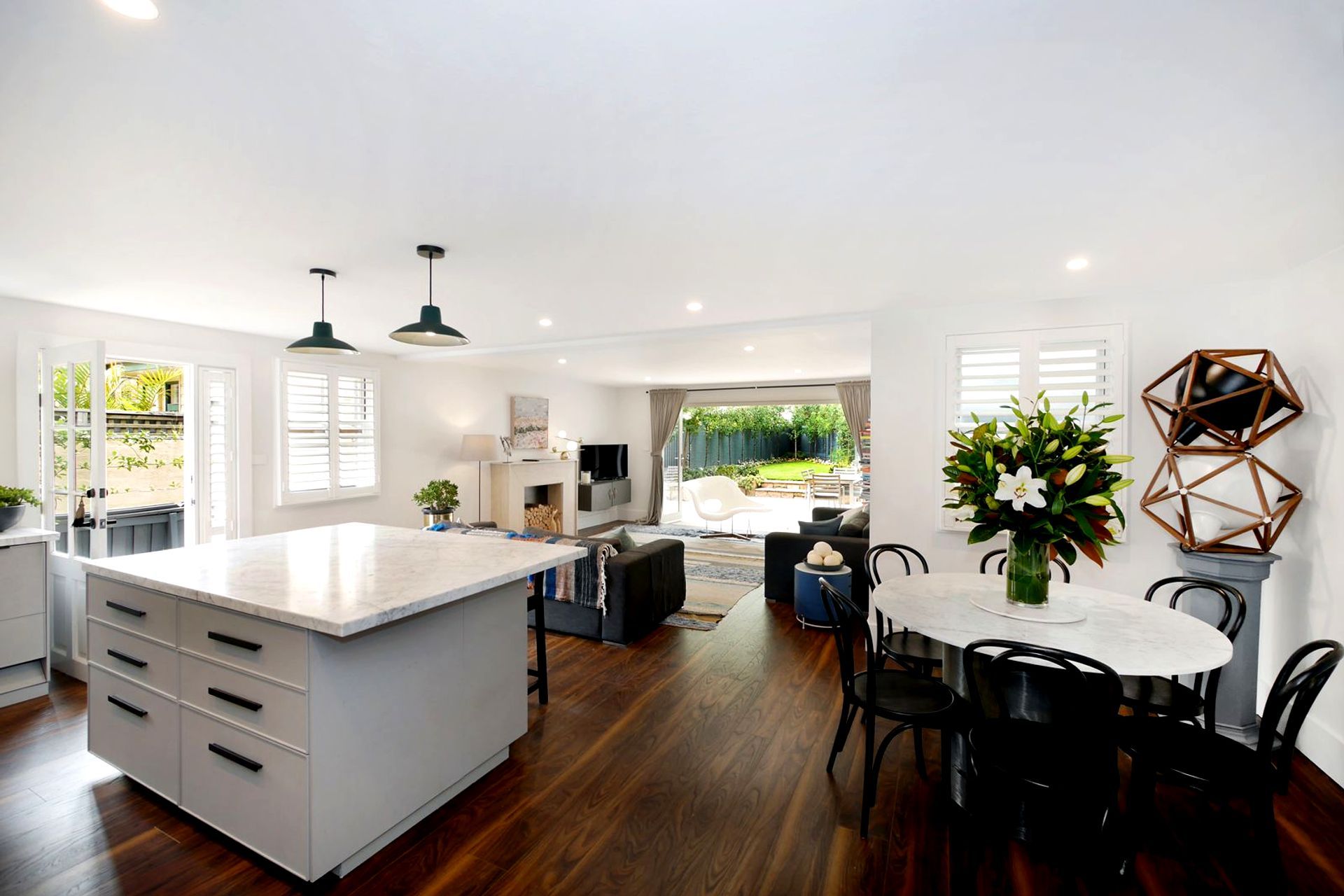 Stylish Nautical Townhouse