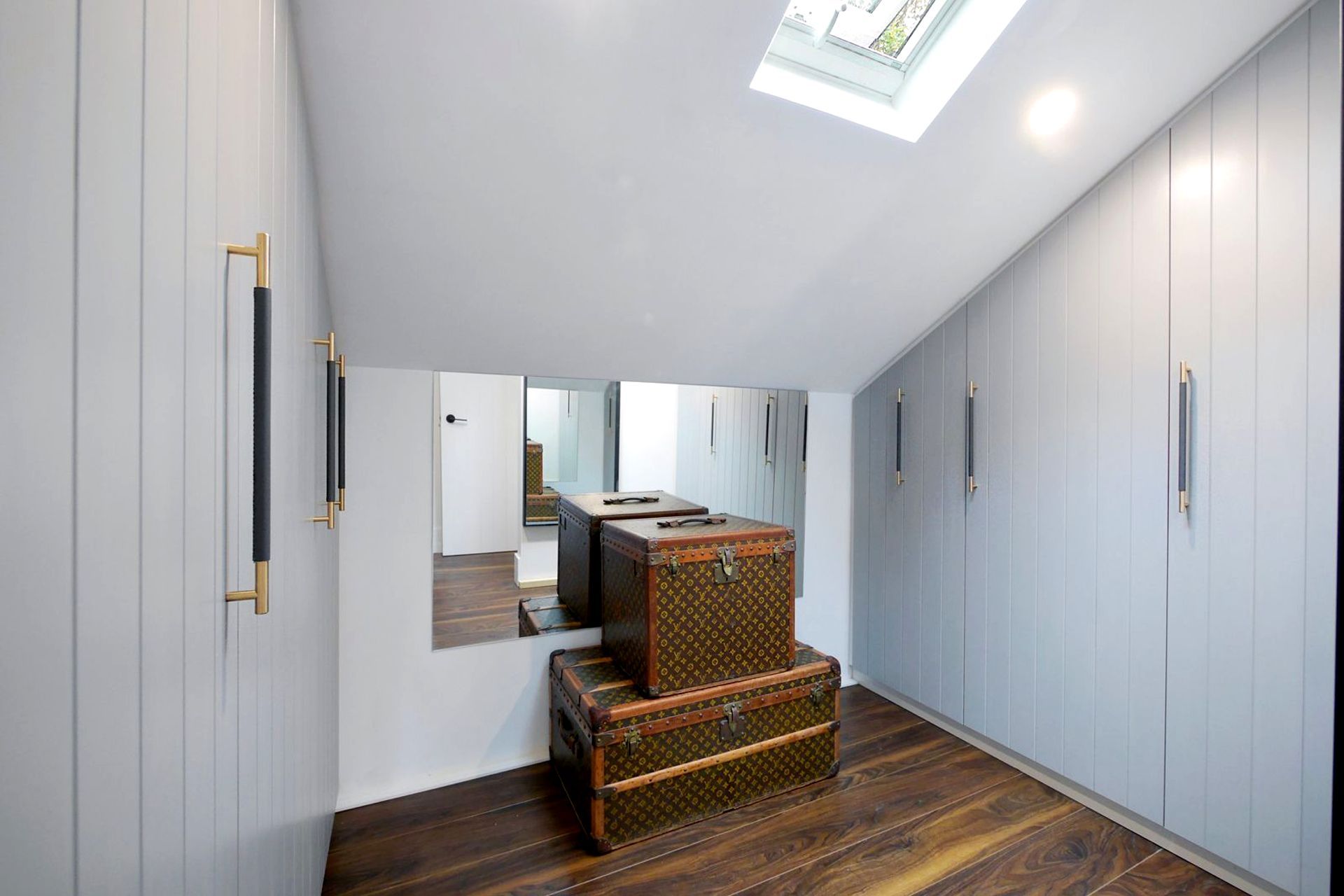 Stylish Nautical Townhouse