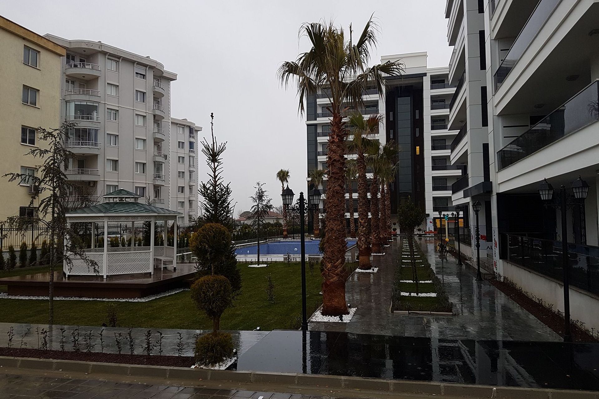 Desen Life Project 32 Units Apartment