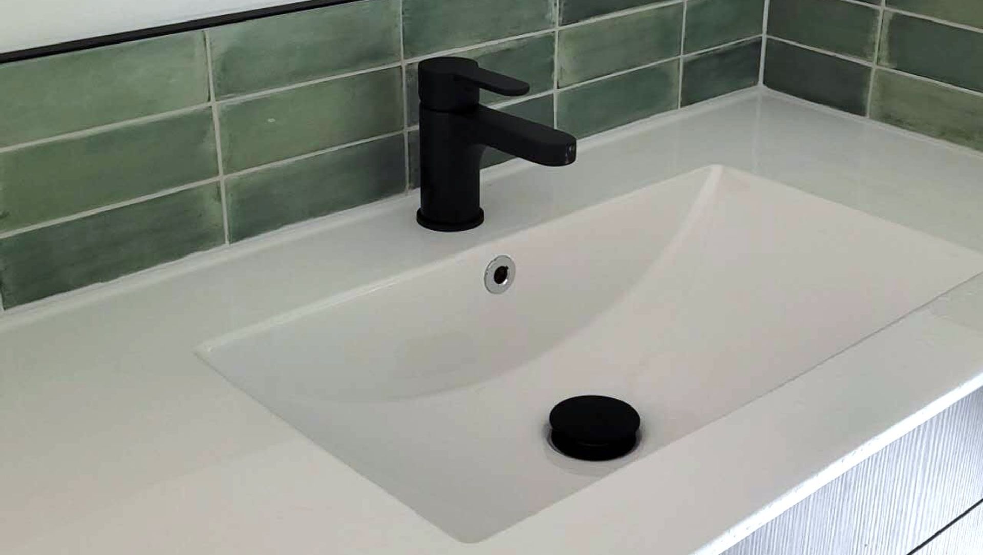 Damn Good Tiling banner