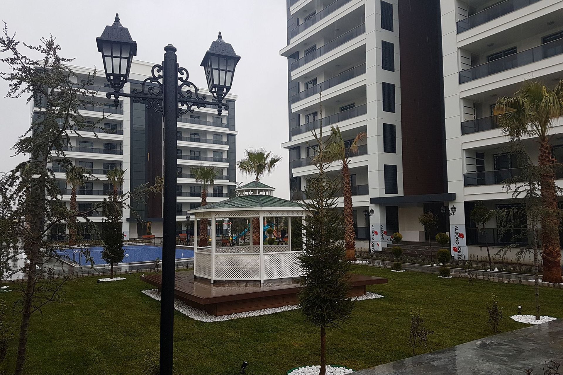 Desen Life Project 32 Units Apartment