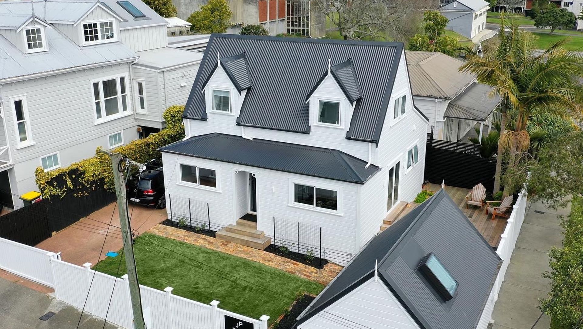 Ponsonby Reno banner