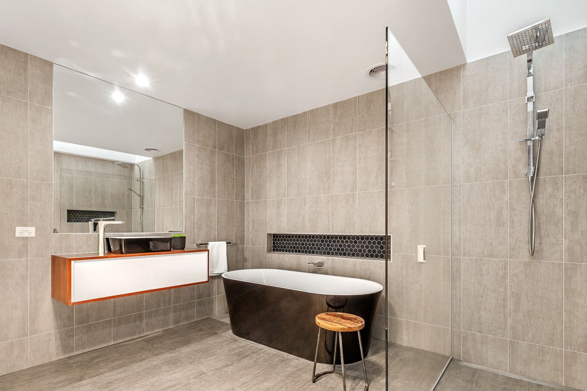 4 Bed 2 Bath Renovation and Extension 2