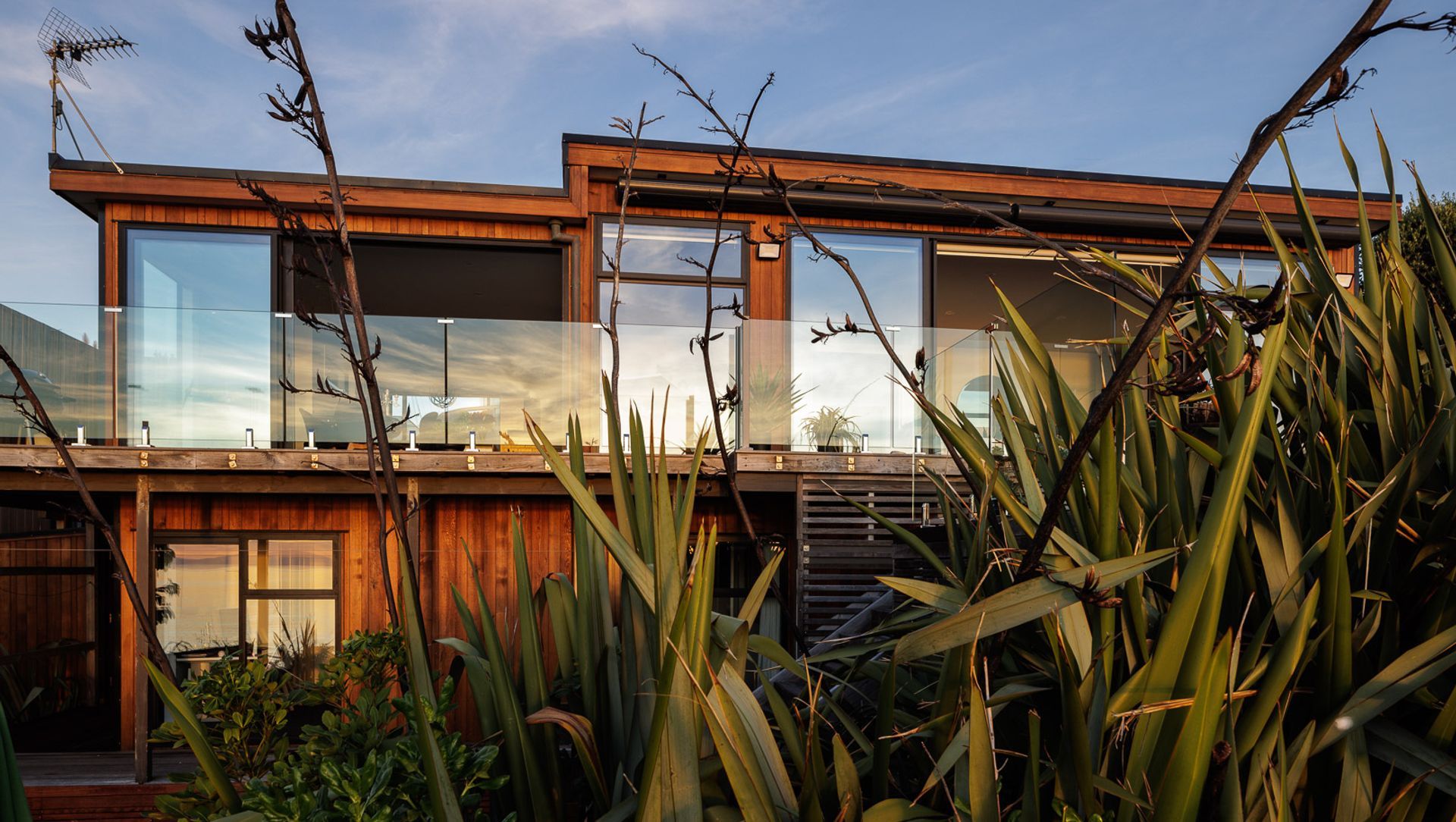 Raumati Beach House banner