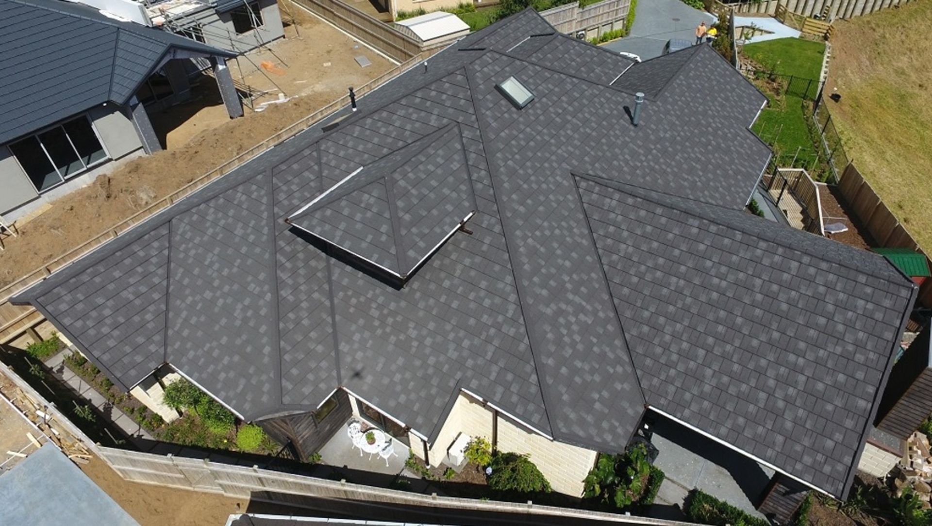 Manurau Crescent banner