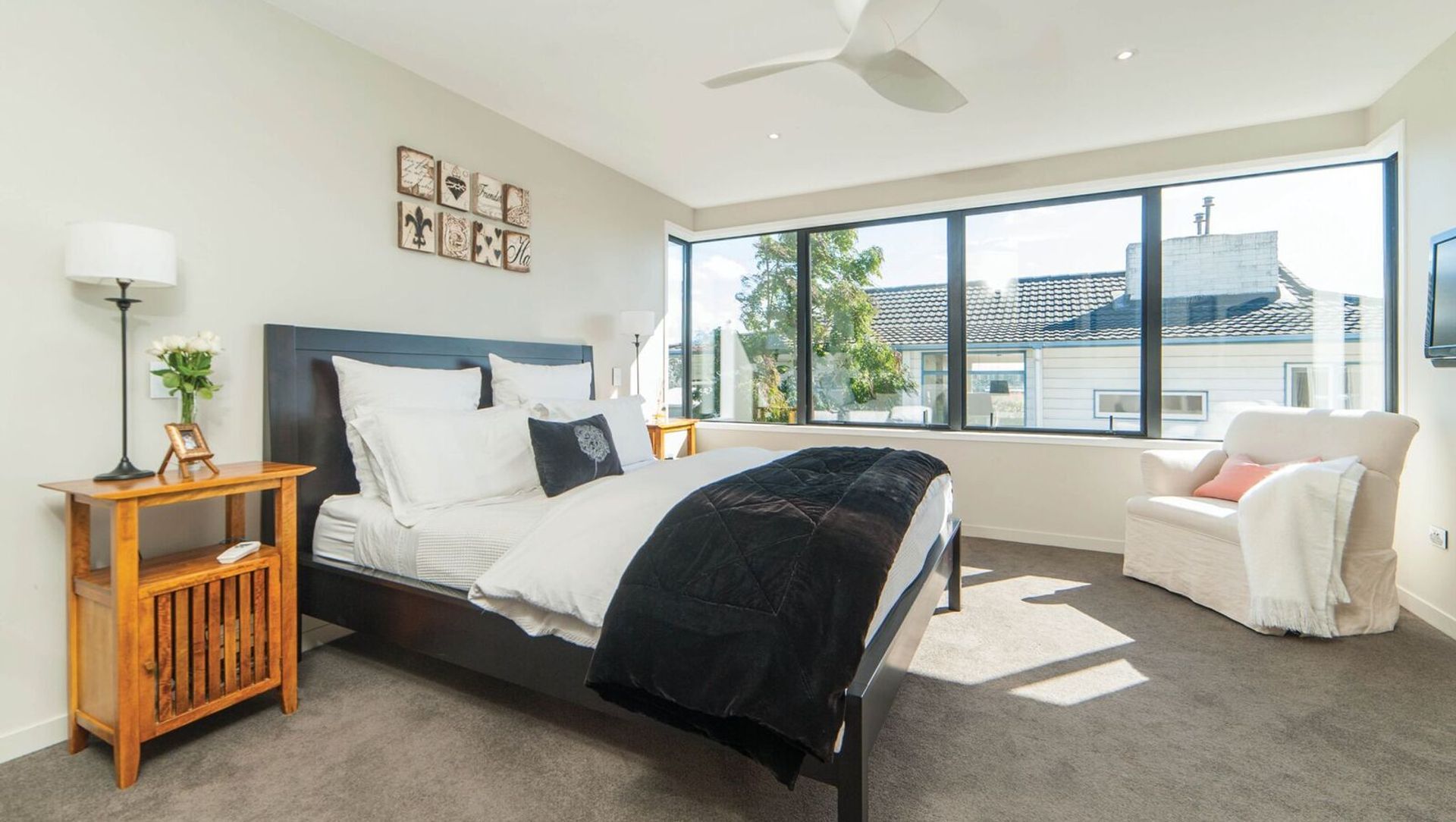 Kohimarama Road banner