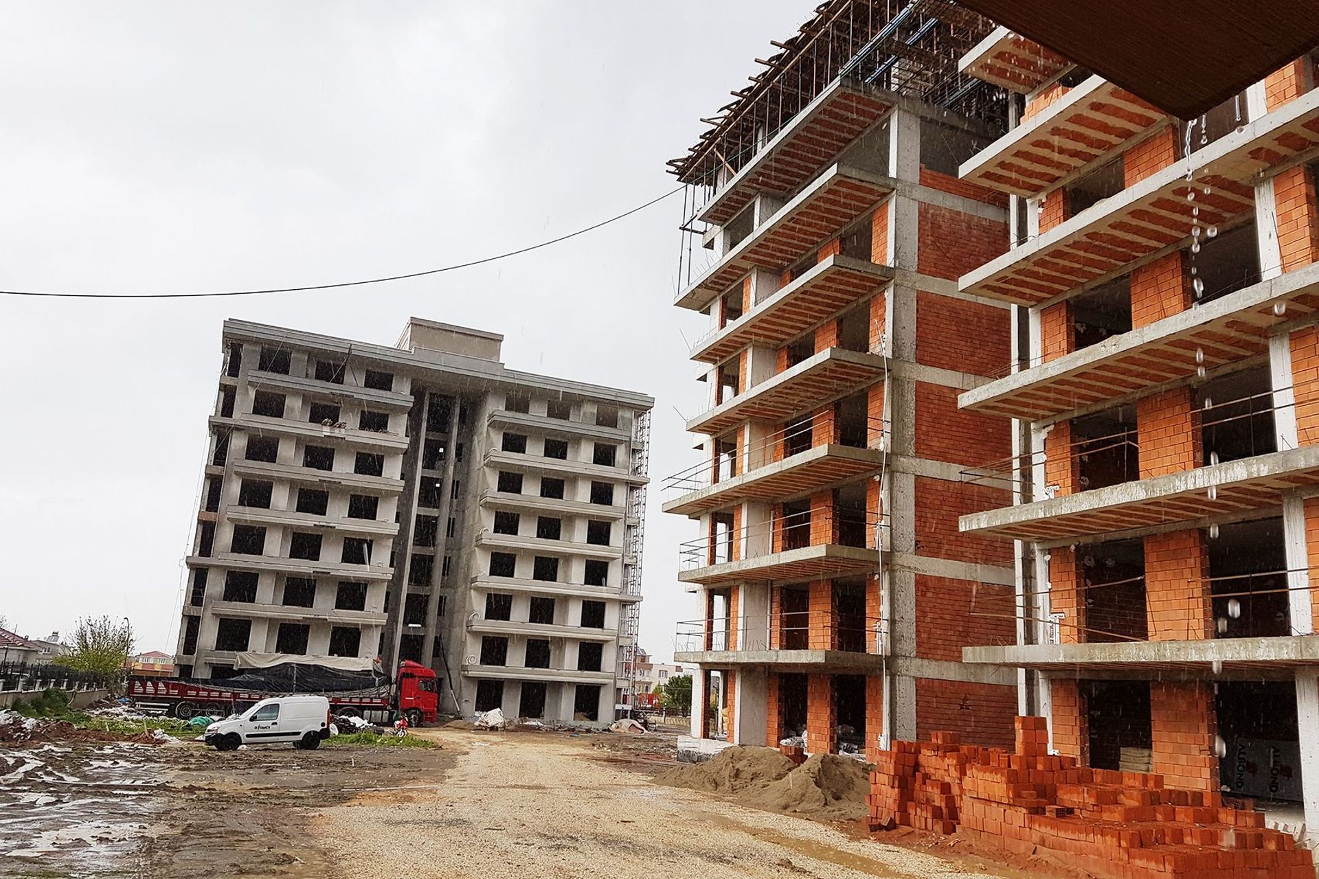 Desen Life Project 32 Units Apartment