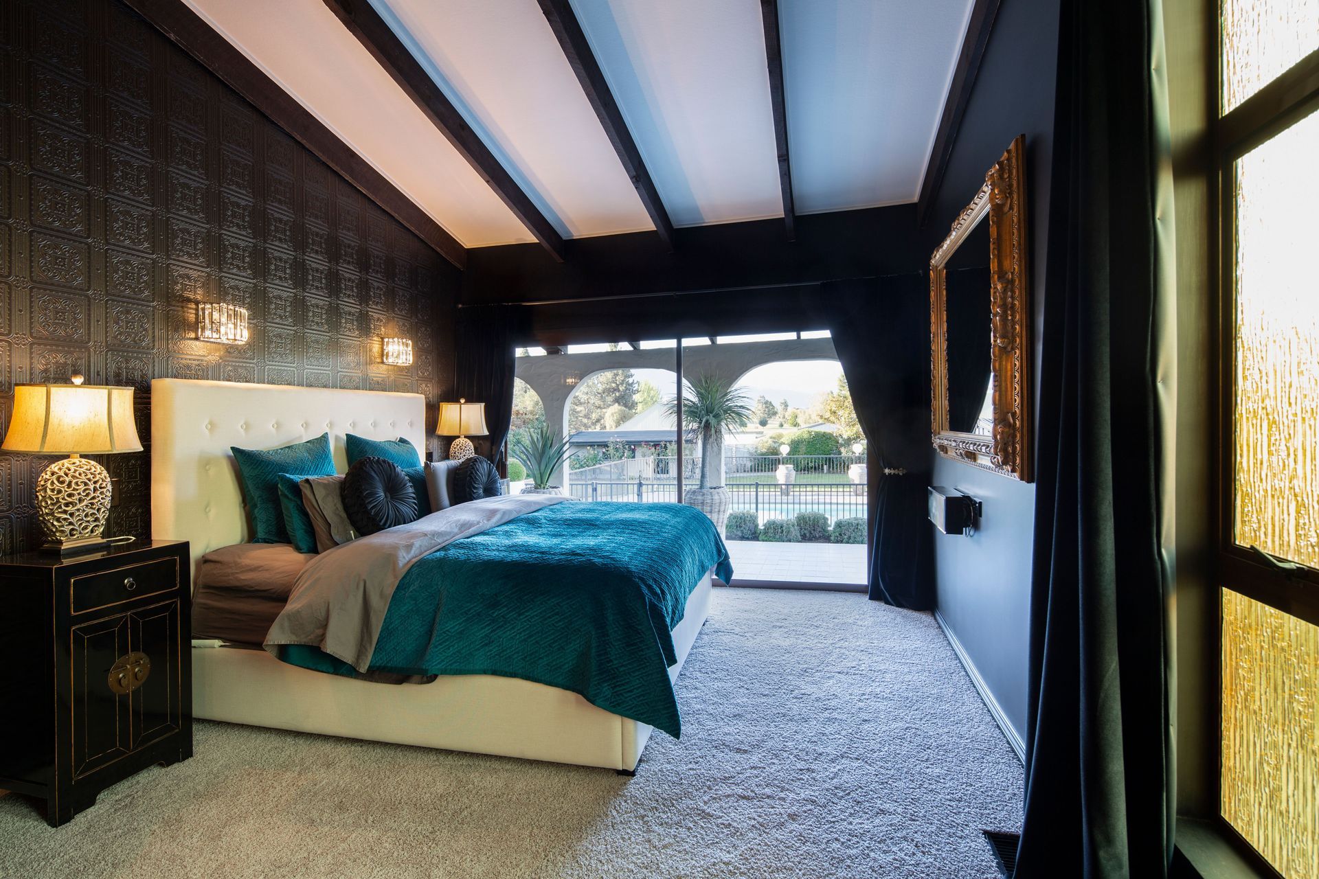 Leitrum Cromwell Entertainers Delight