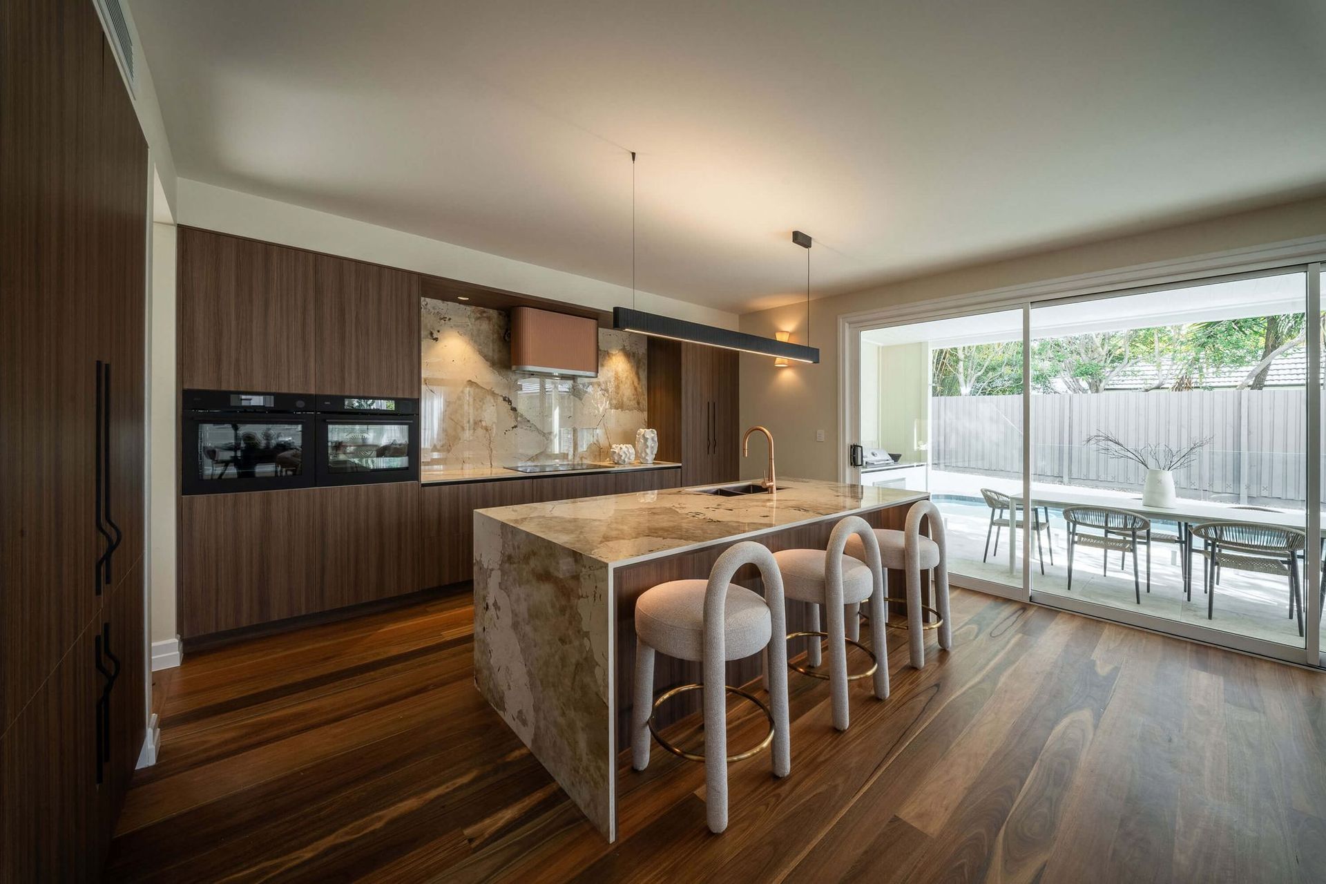 6ac5ee5f5488e025d57c277837-ARALUEN-ST-KEDRON-ATLIER-SHOOT-17-1-p-2000.jpg