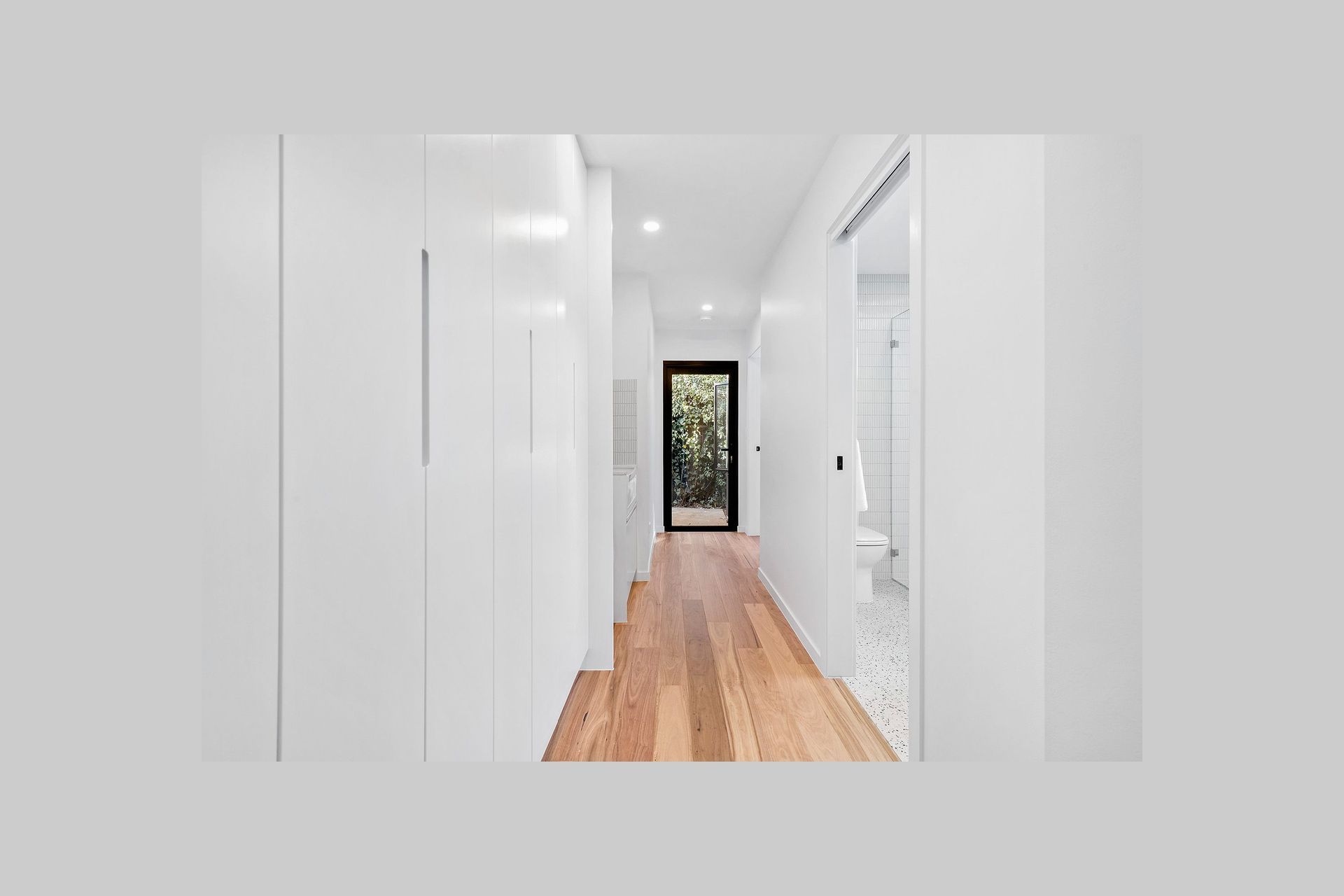 8-Hallway.jpg