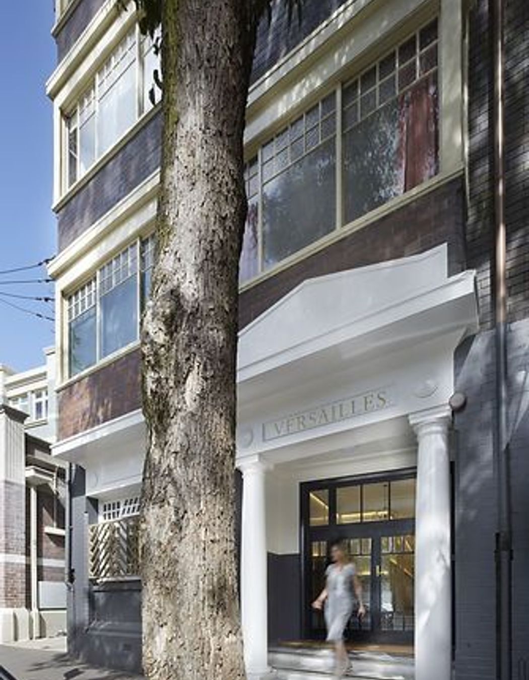 Versailles, Darlinghurst