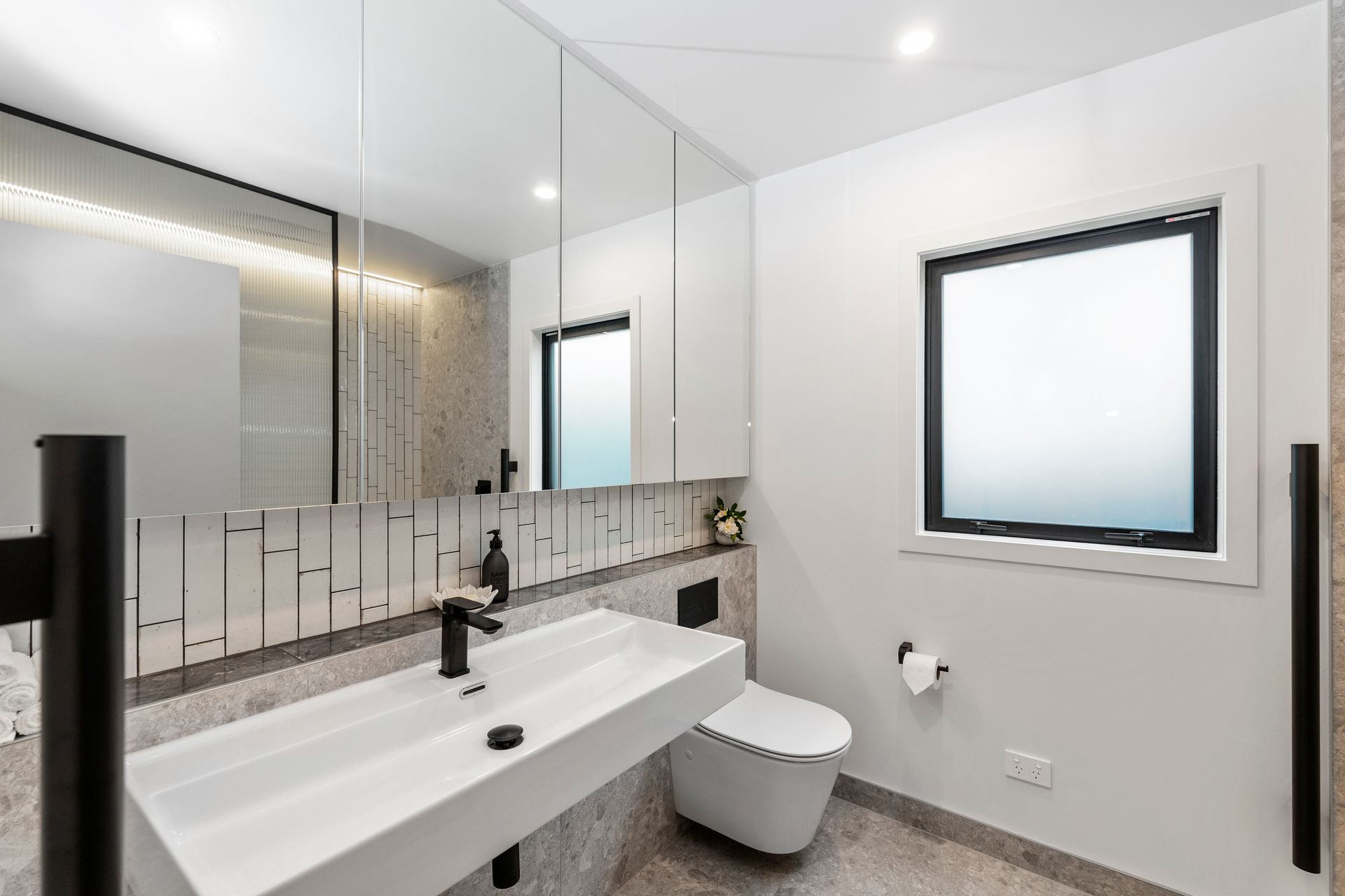 Modern Healthy Home with Architectural Flare