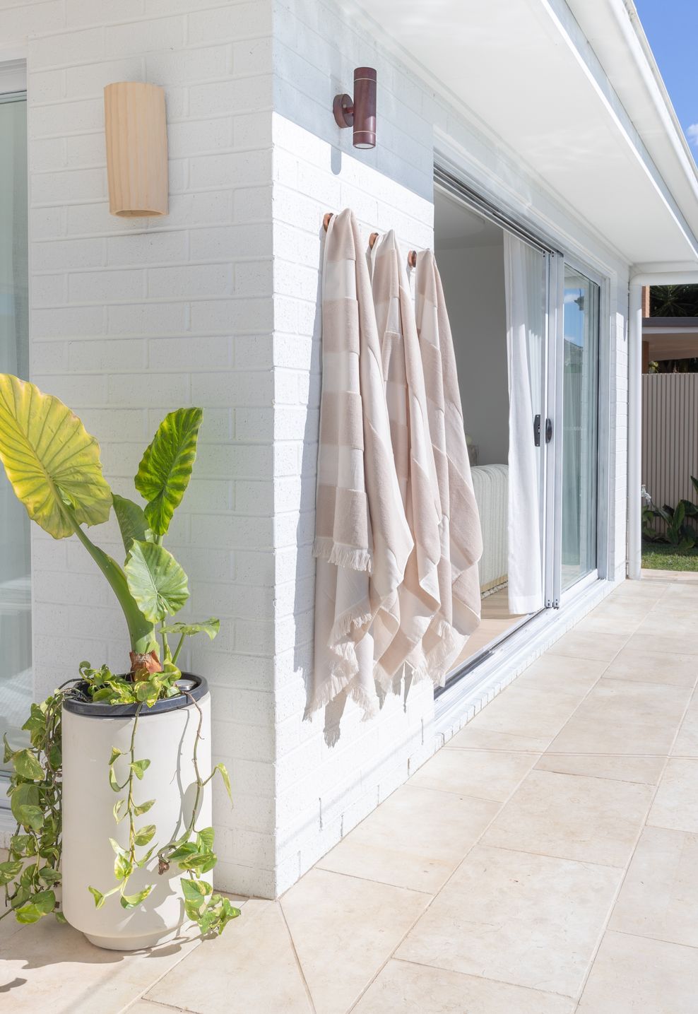 Alfresco-Pool-HR01-ap-compressed.jpg