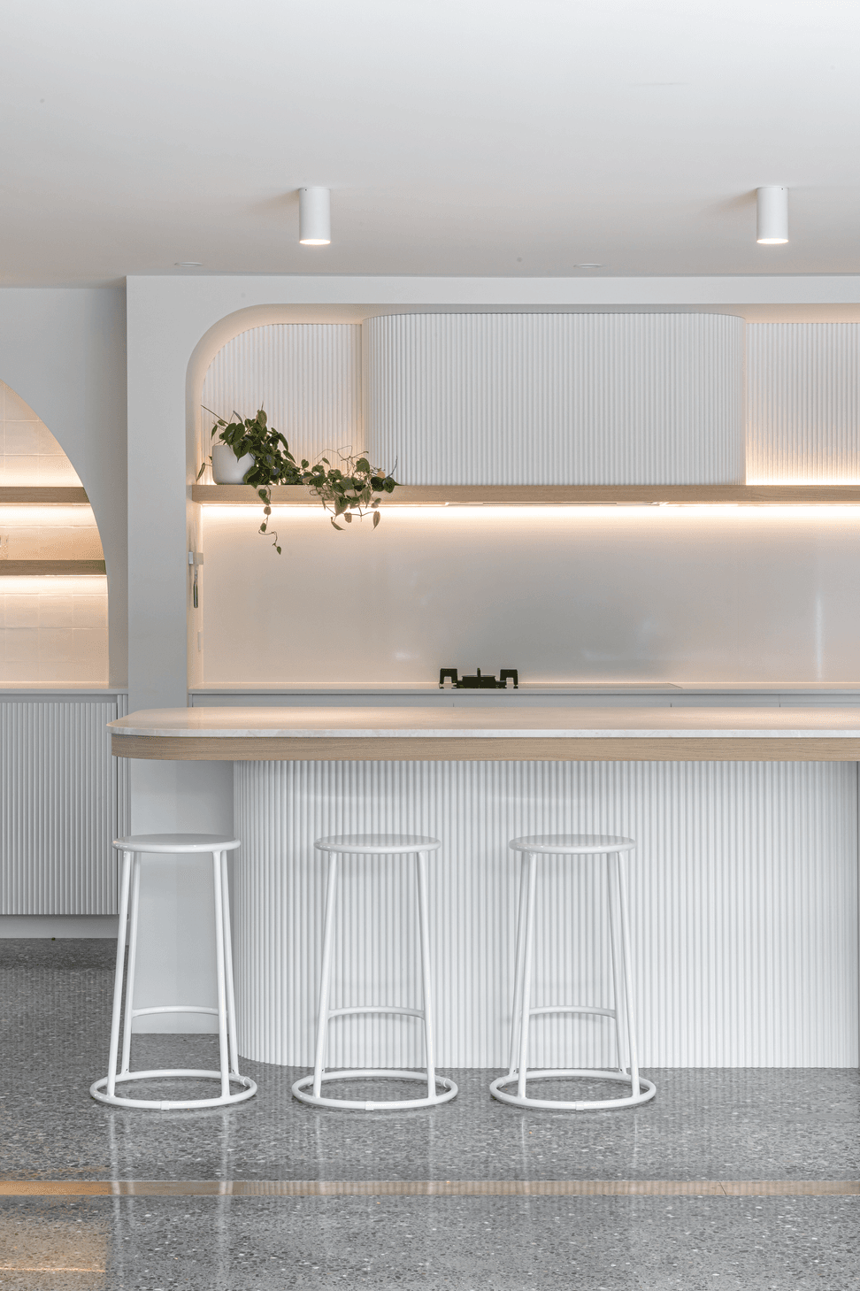Alma-Road-Ivory-Oak-Shinnoki-Timber-Veneer-5-v2.png