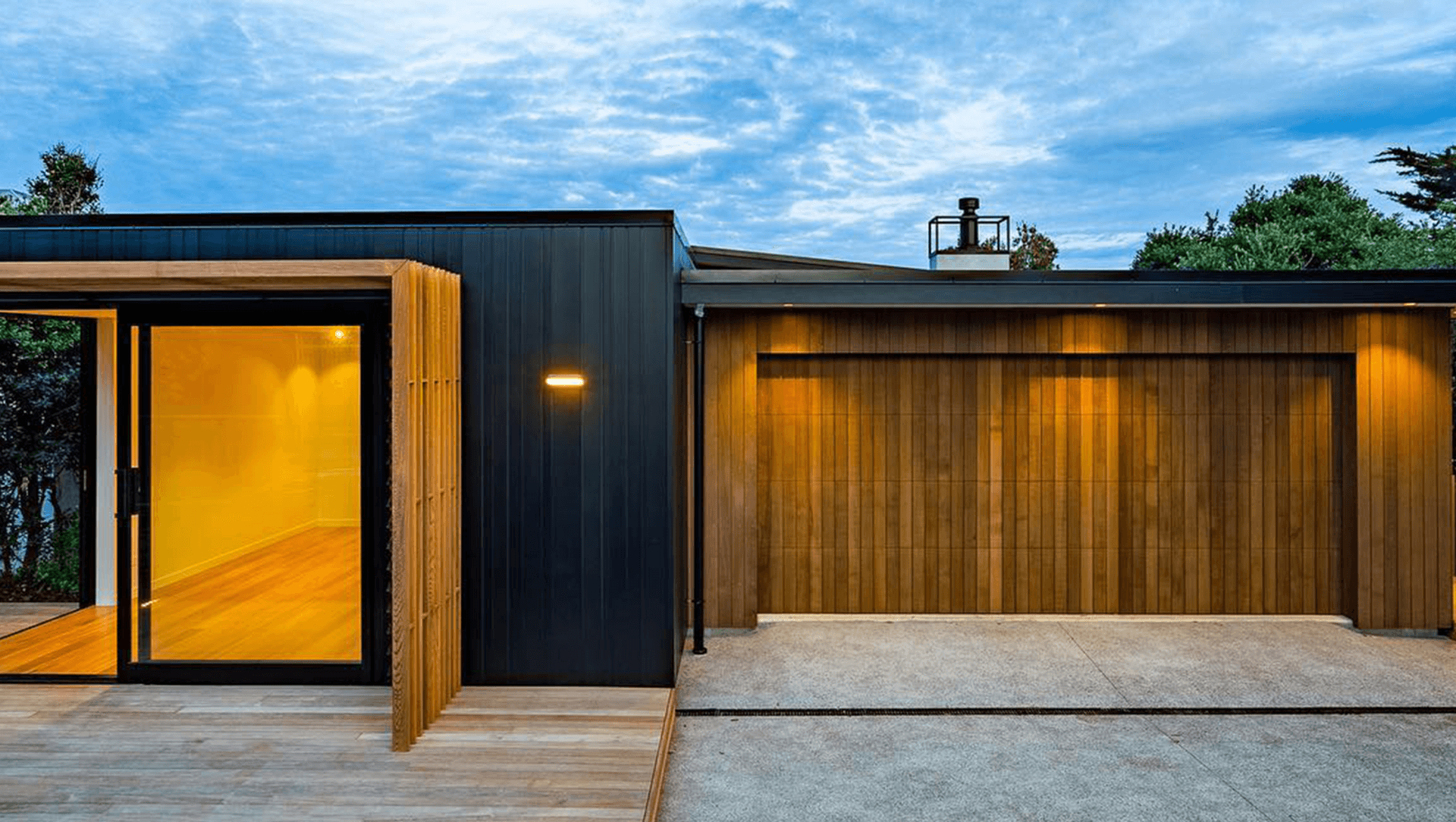 Custom Cedar | Wellington banner