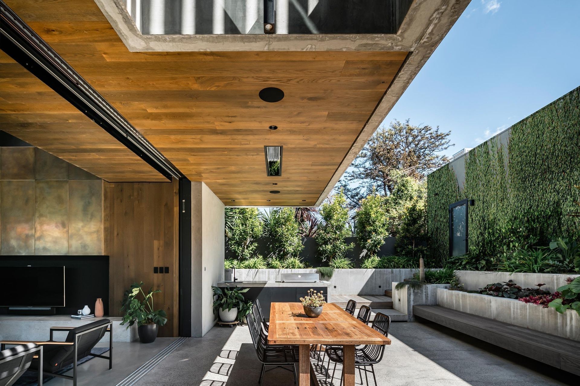 Immersion House