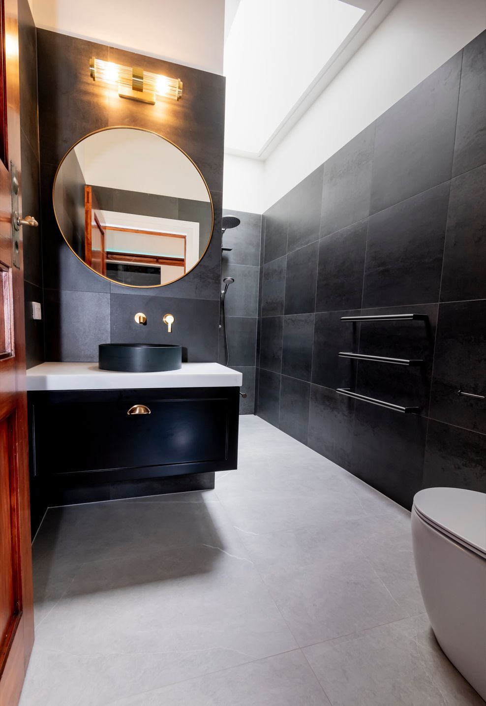 Bathroom-renovation-by-Qualiats-Builders-ap-compressed.jpg