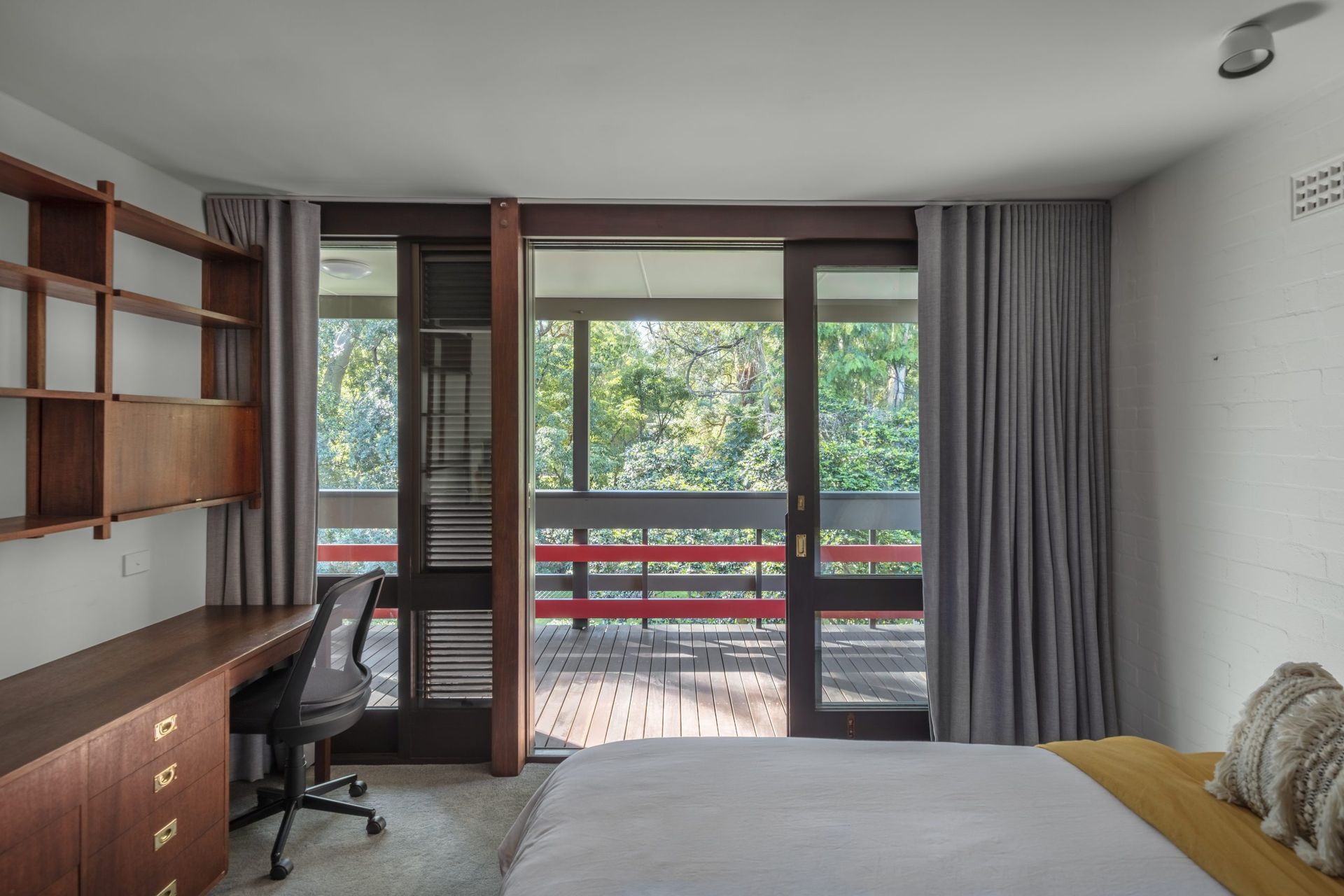 Greenway Pde, Pymble