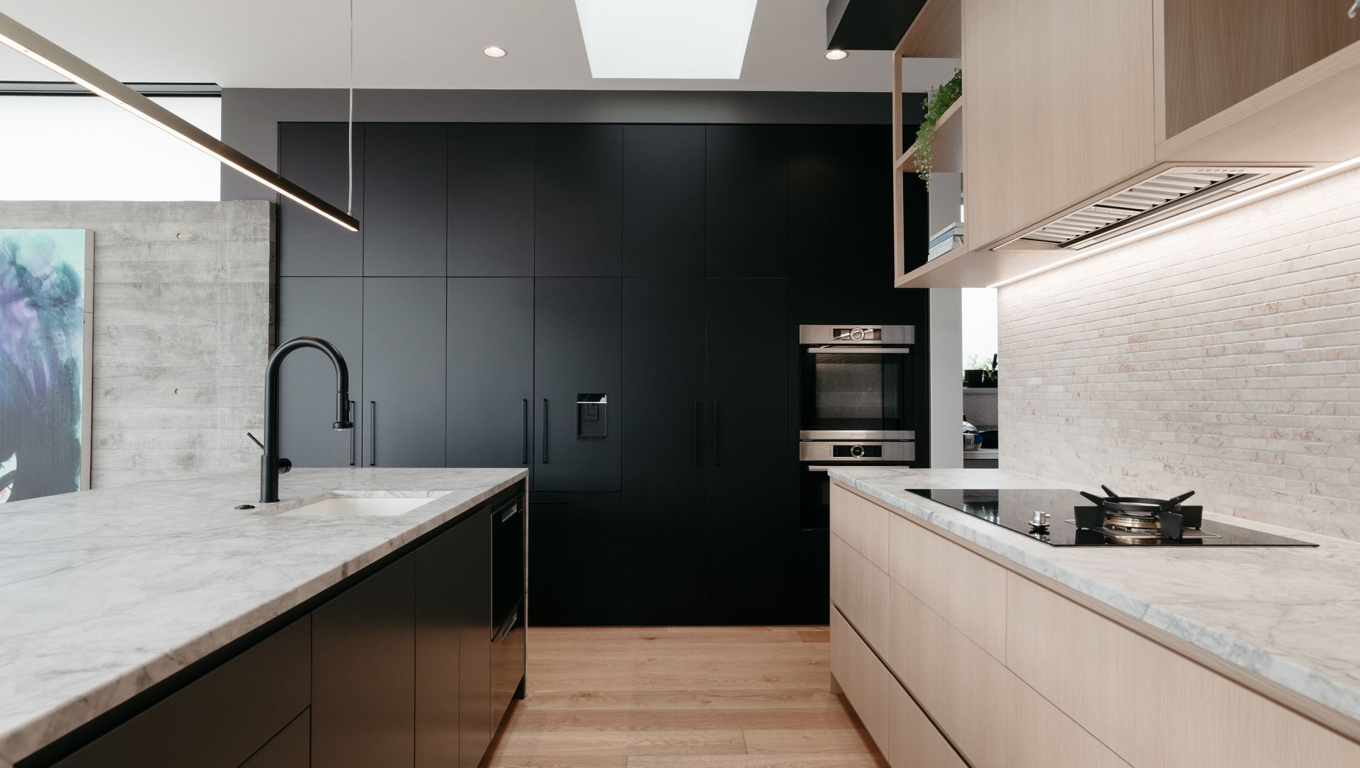 Character Villa with Super White banner