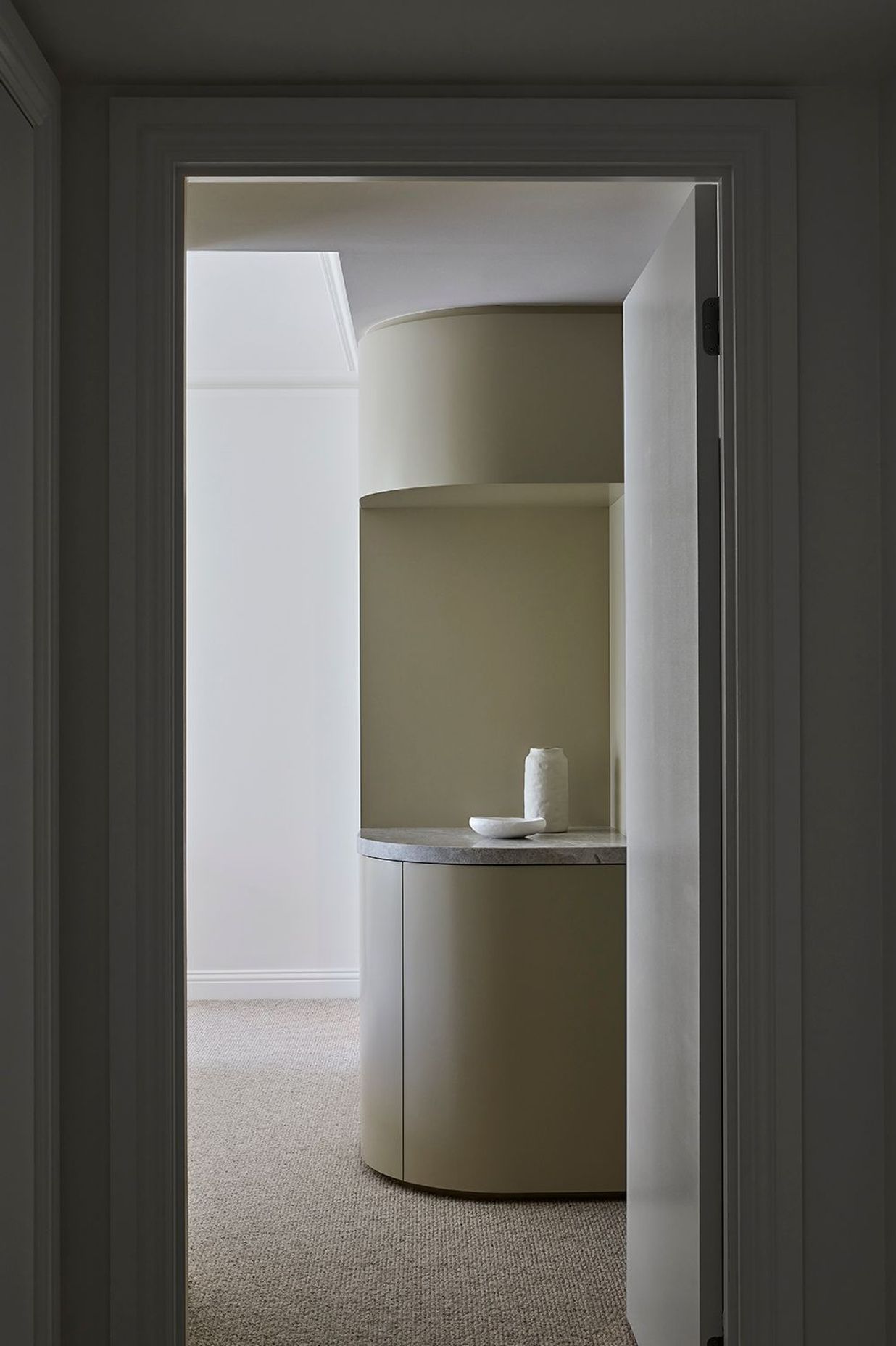 Photo inspiration: Fawkner Park Apartment Interior Renovation Refurbishment By By Mysa Photo Inspiration