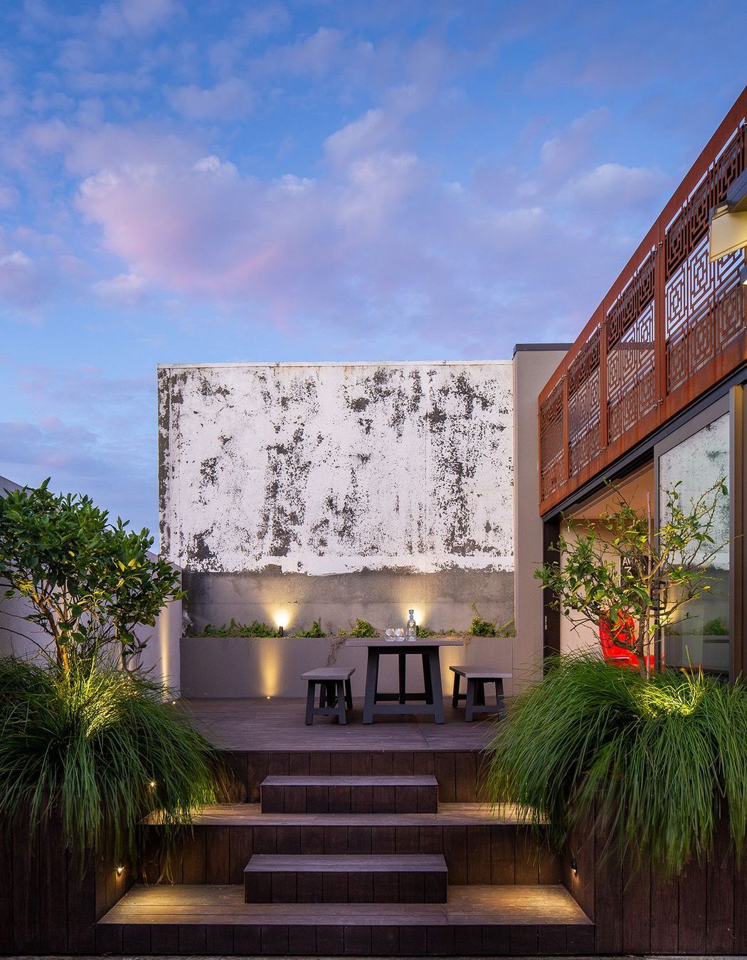 Carbonic Ice Apartment